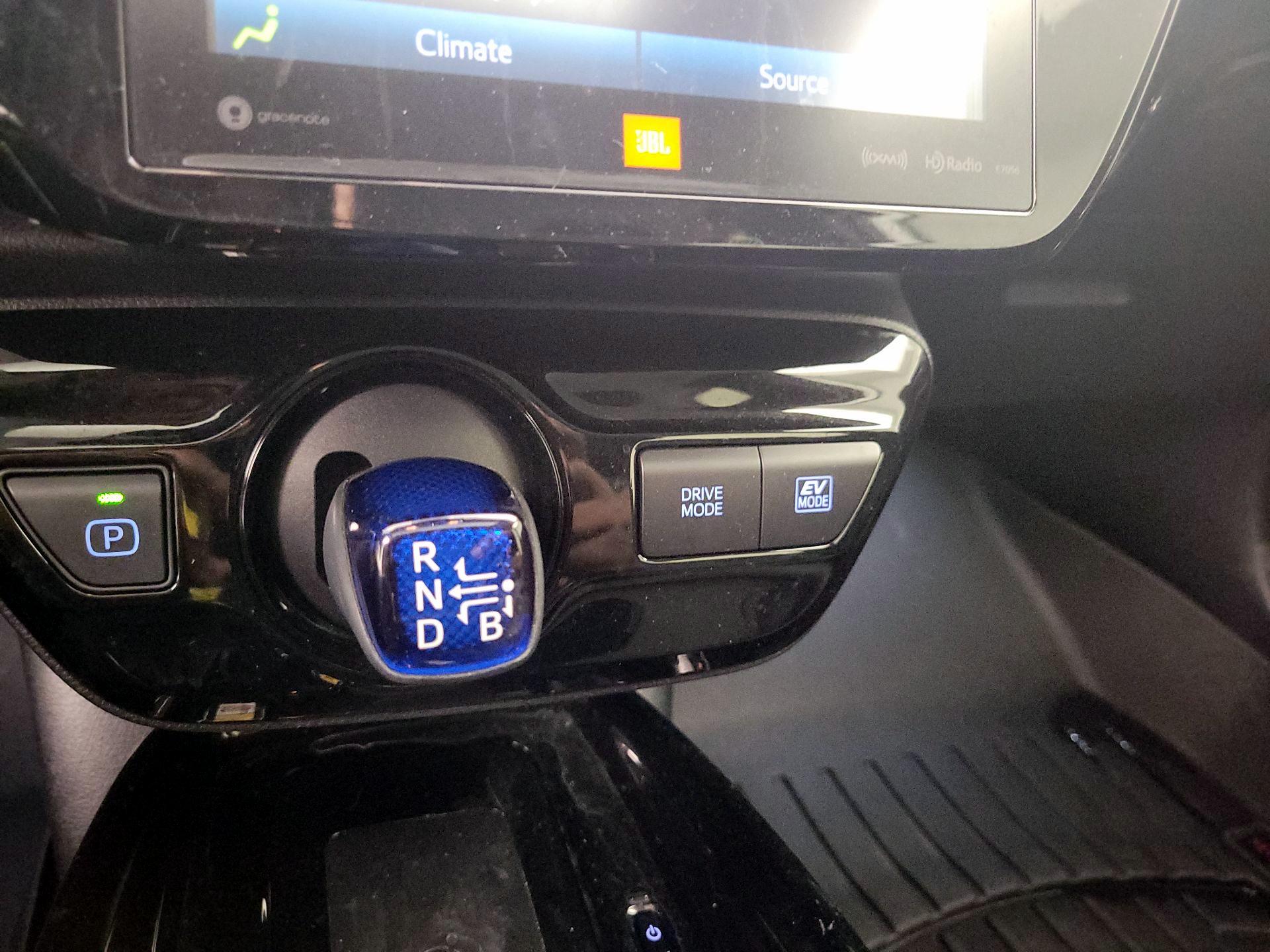 Thumbnail: 2019 Toyota Prius - 18