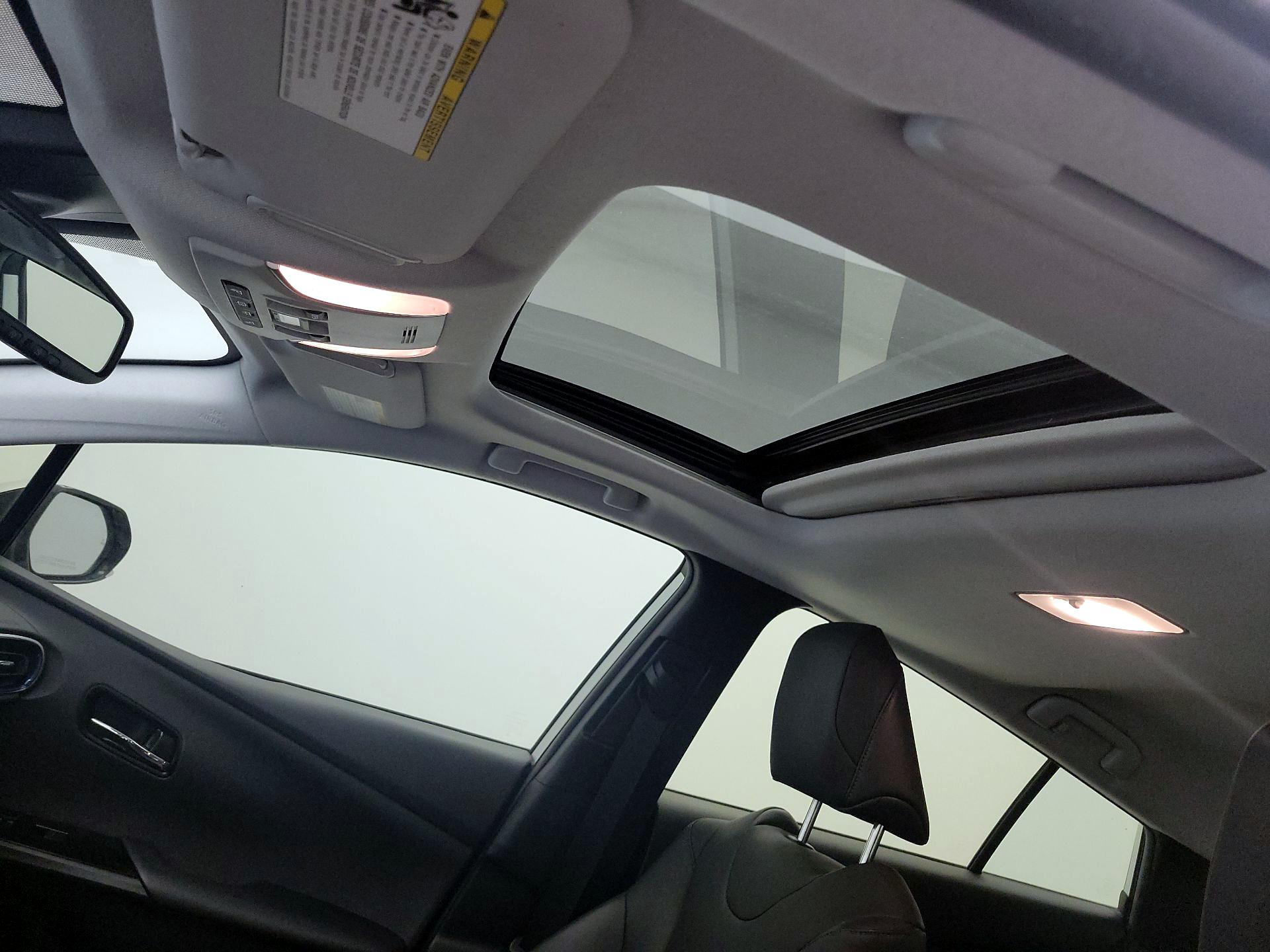 Thumbnail: 2019 Toyota Prius - 19