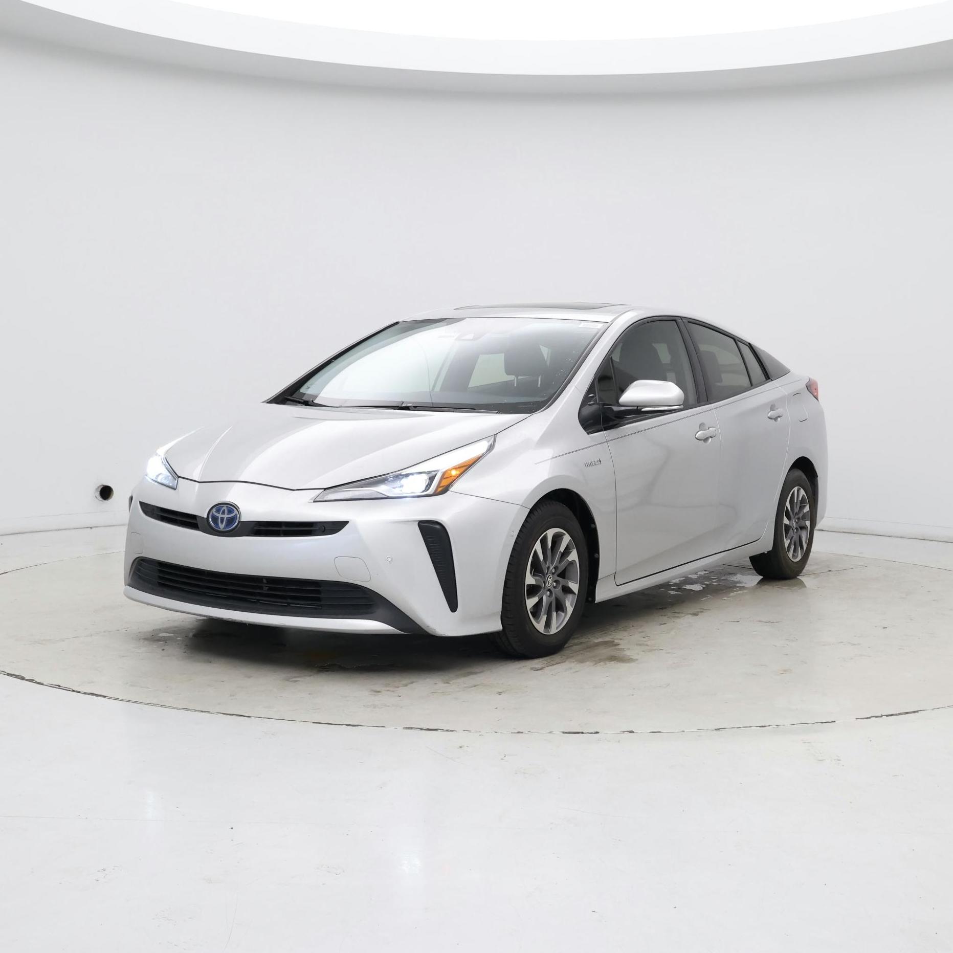 Thumbnail: 2019 Toyota Prius - 4