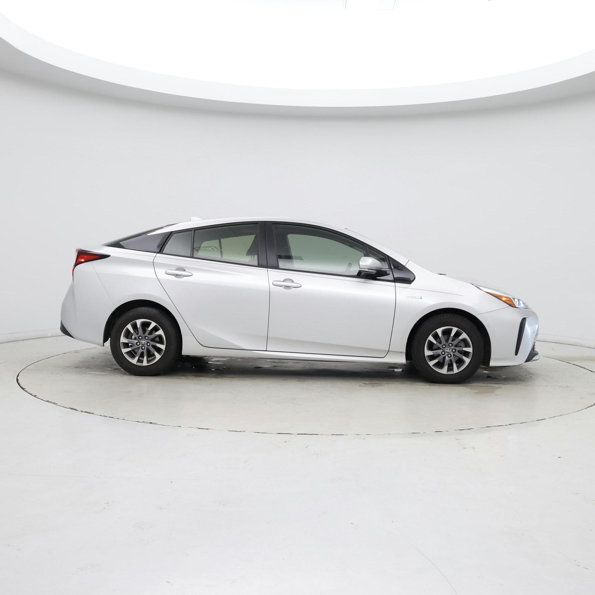 Thumbnail: 2019 Toyota Prius - 7