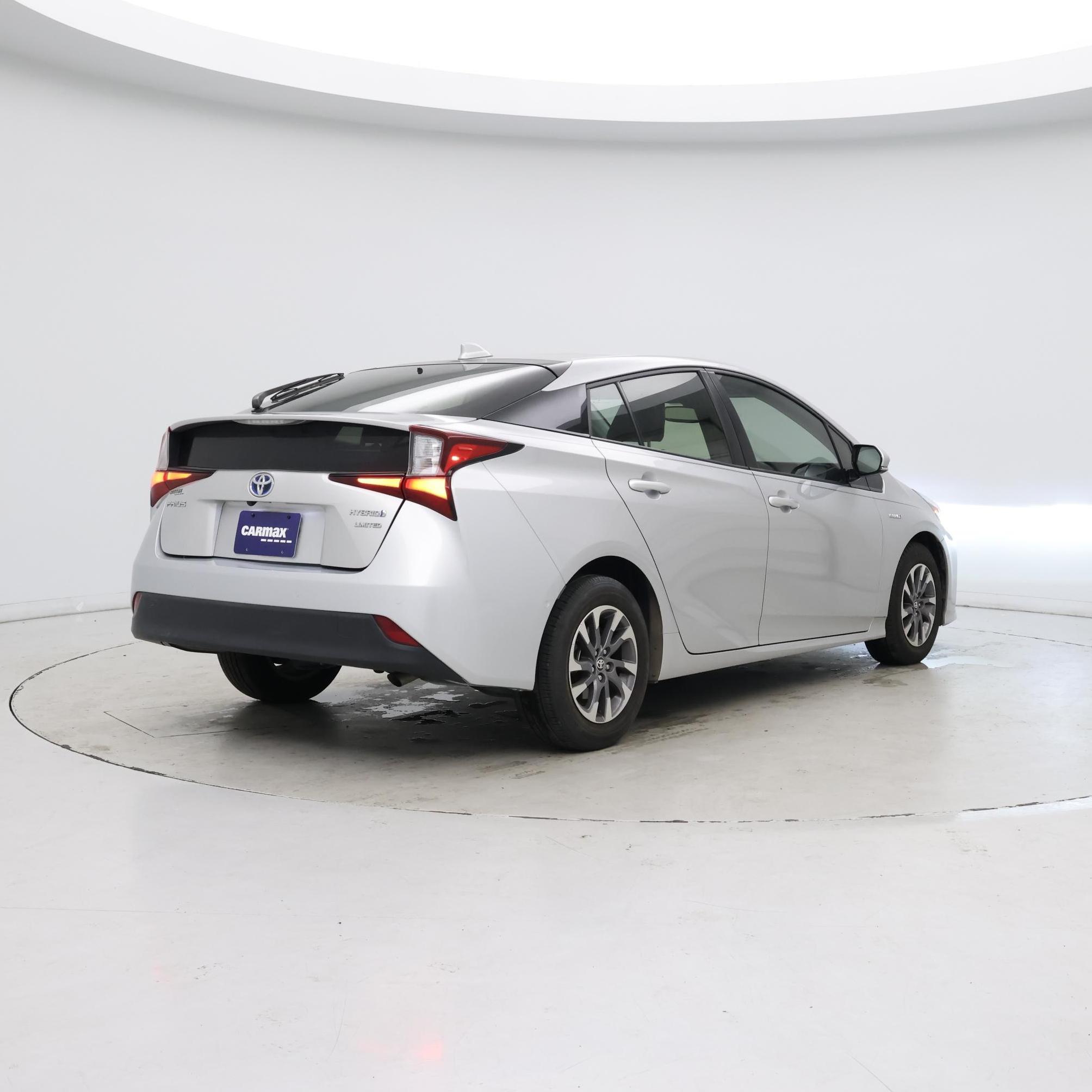 Thumbnail: 2019 Toyota Prius - 8