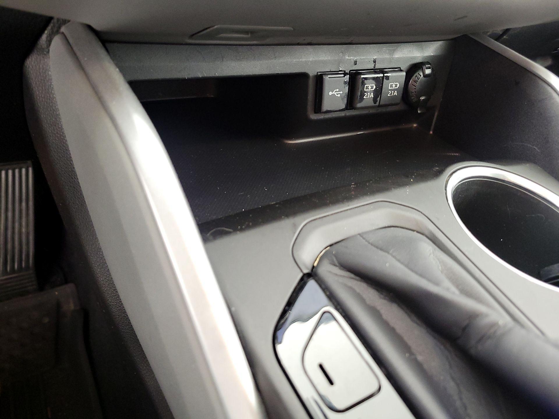 Thumbnail: 2020 Toyota Highlander - 18