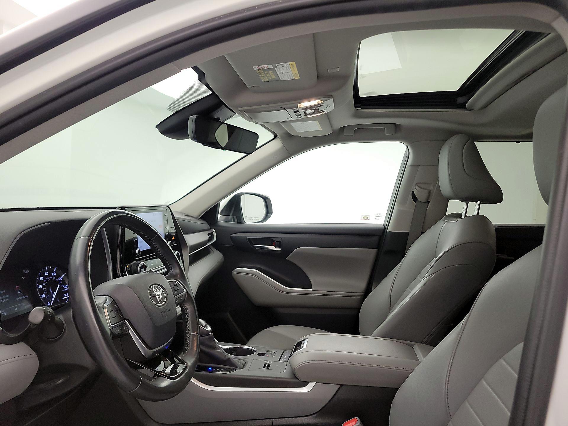 Thumbnail: 2020 Toyota Highlander - 19