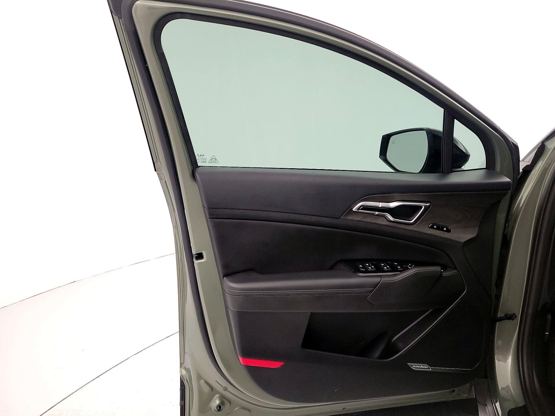 Thumbnail: 2024 Kia Sportage - 12