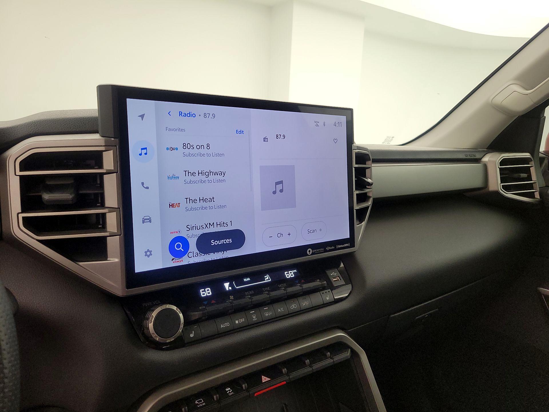 Thumbnail: 2023 Toyota Sequoia - 15