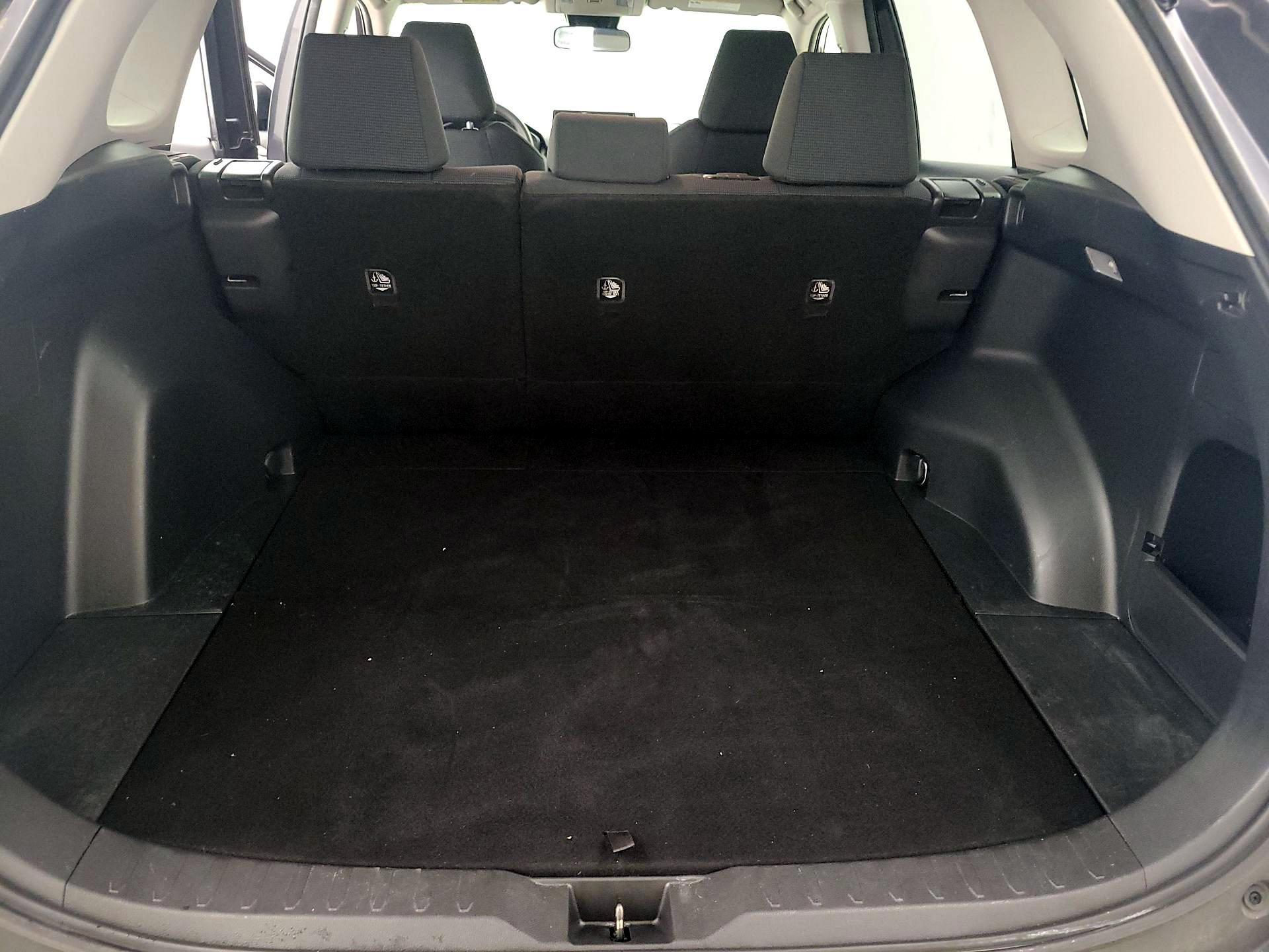 Thumbnail: 2019 Toyota RAV4 - 20