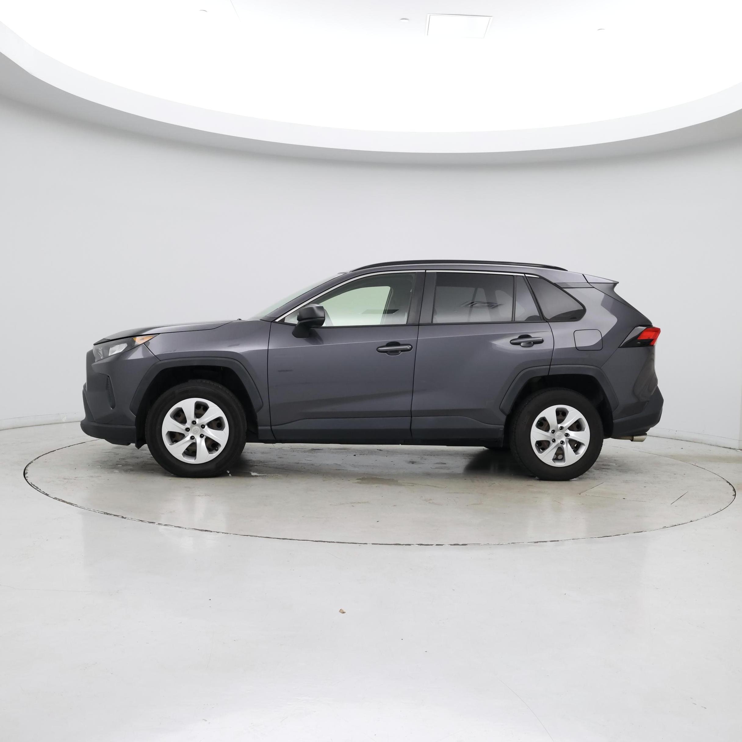 Thumbnail: 2019 Toyota RAV4 - 3