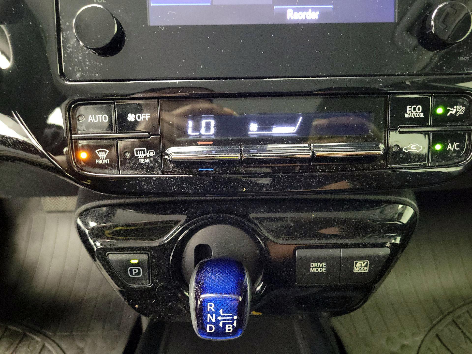 Thumbnail: 2019 Toyota Prius - 16