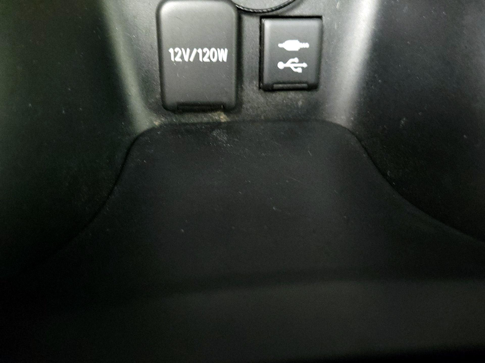 Thumbnail: 2019 Toyota Prius - 18