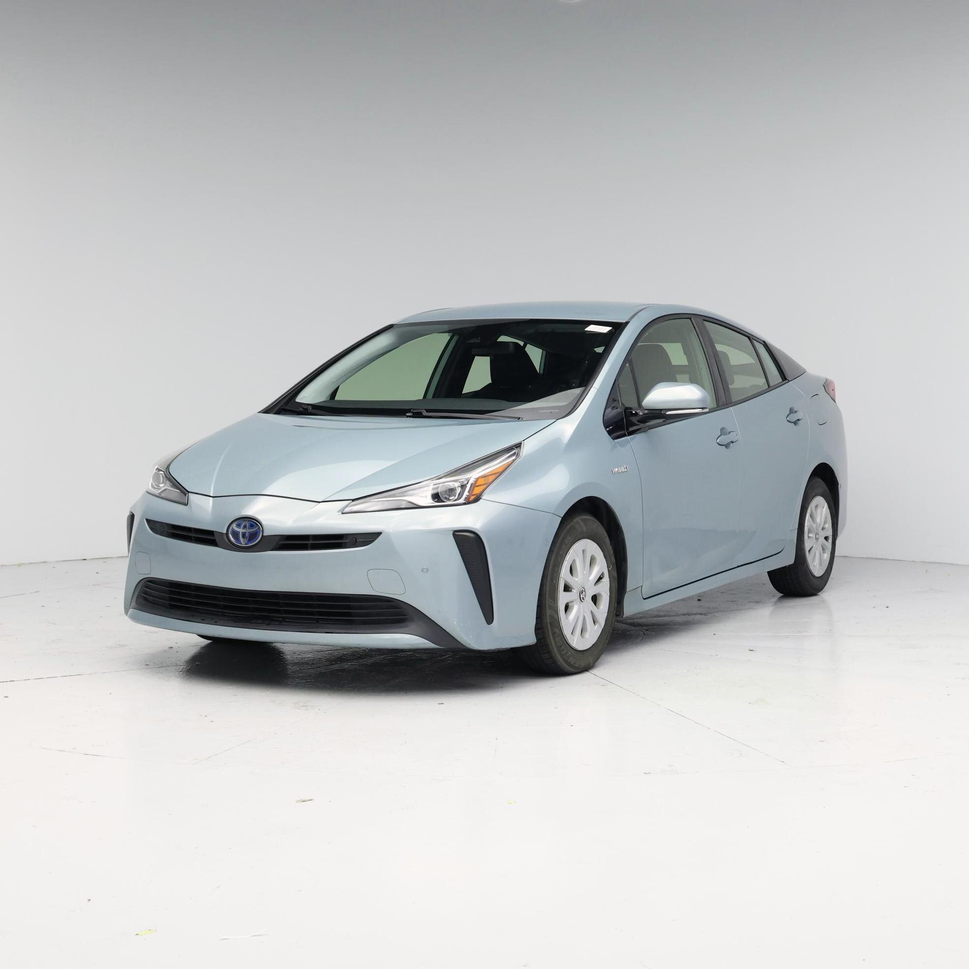 Thumbnail: 2019 Toyota Prius - 4