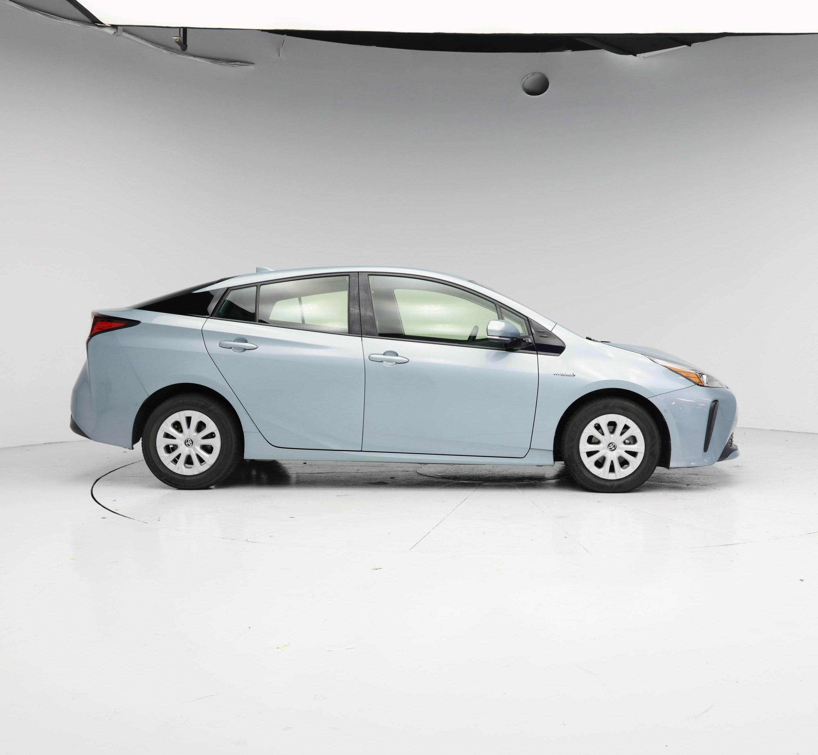 Thumbnail: 2019 Toyota Prius - 7