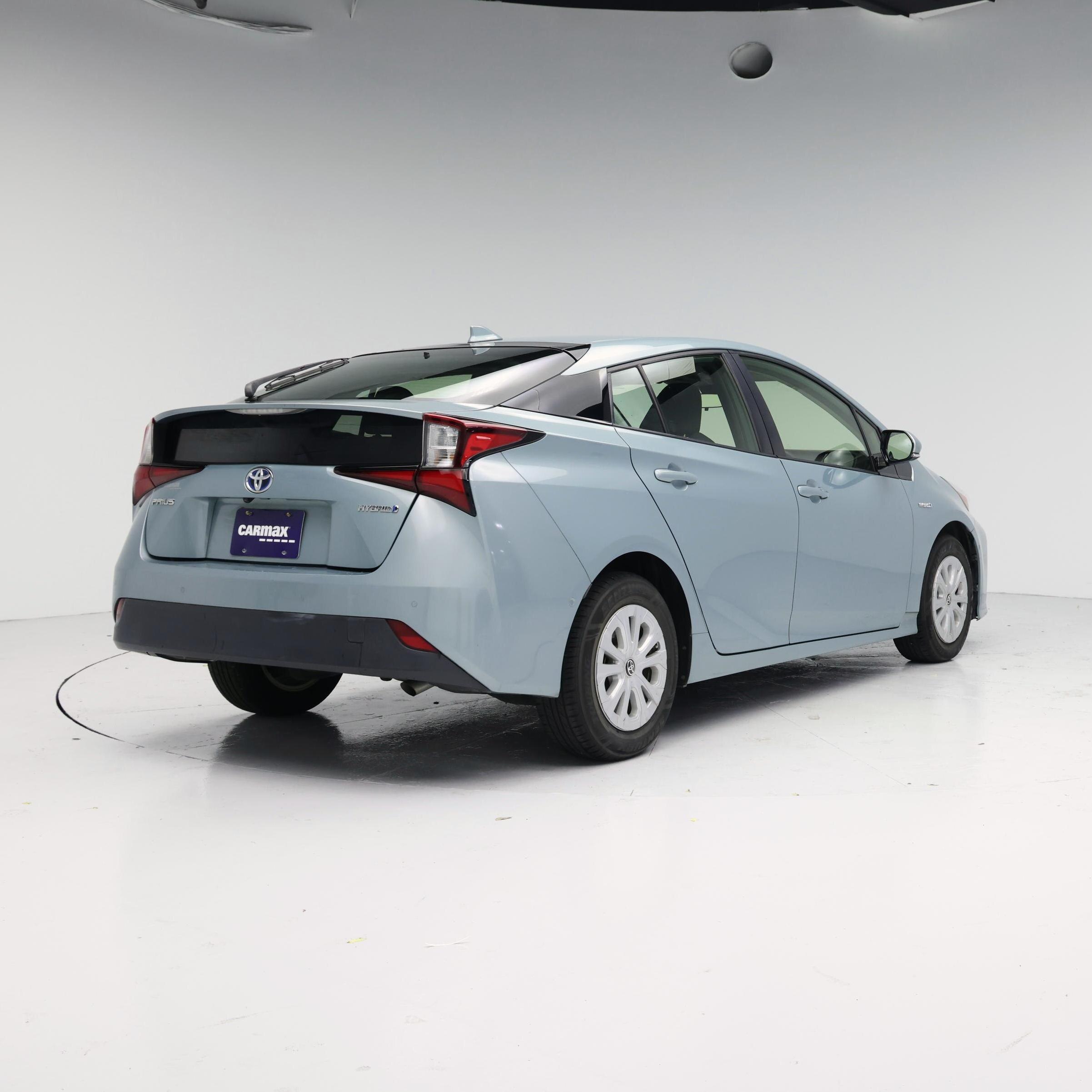 Thumbnail: 2019 Toyota Prius - 8