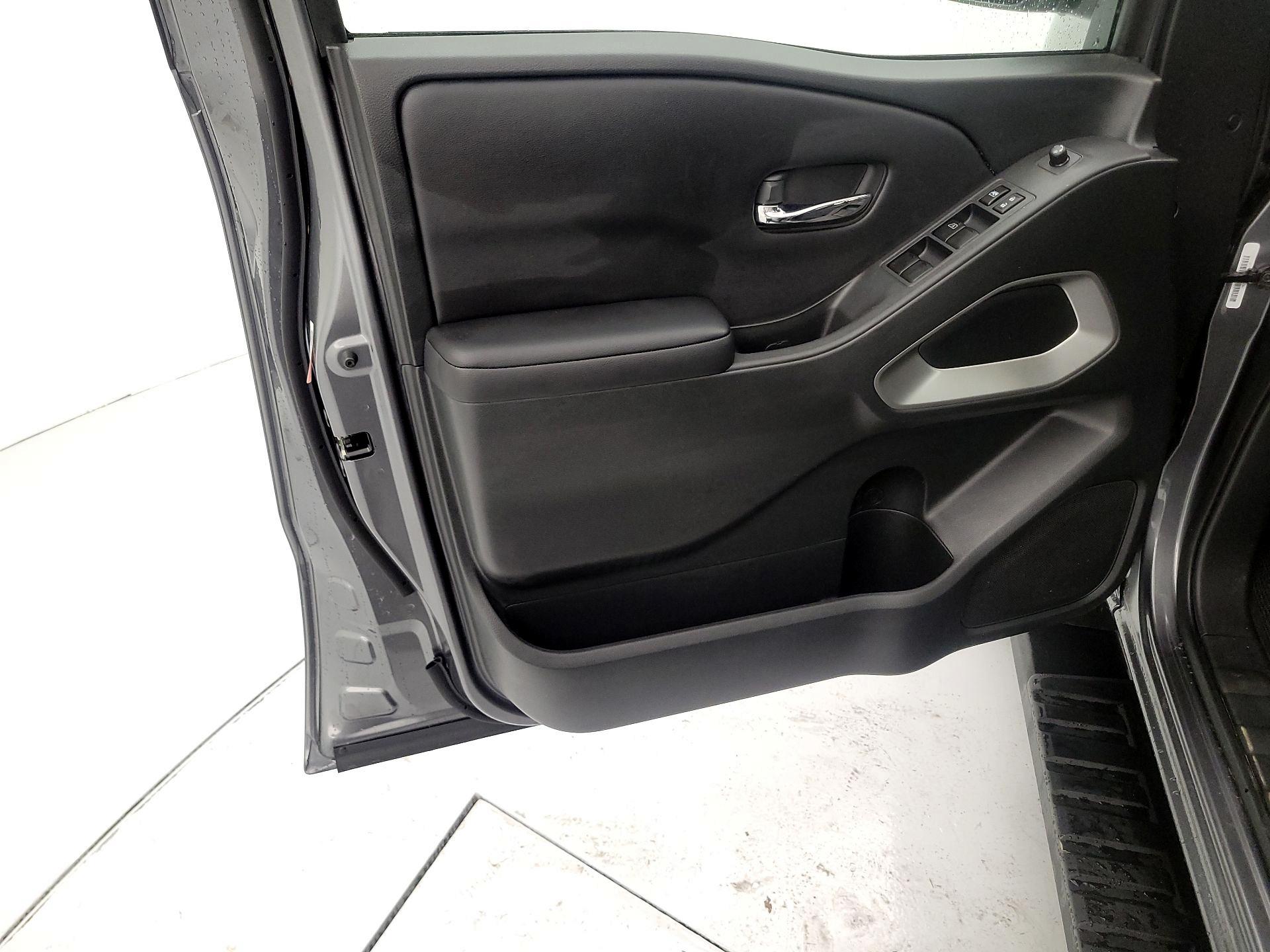 Thumbnail: 2025 Nissan Frontier - 12