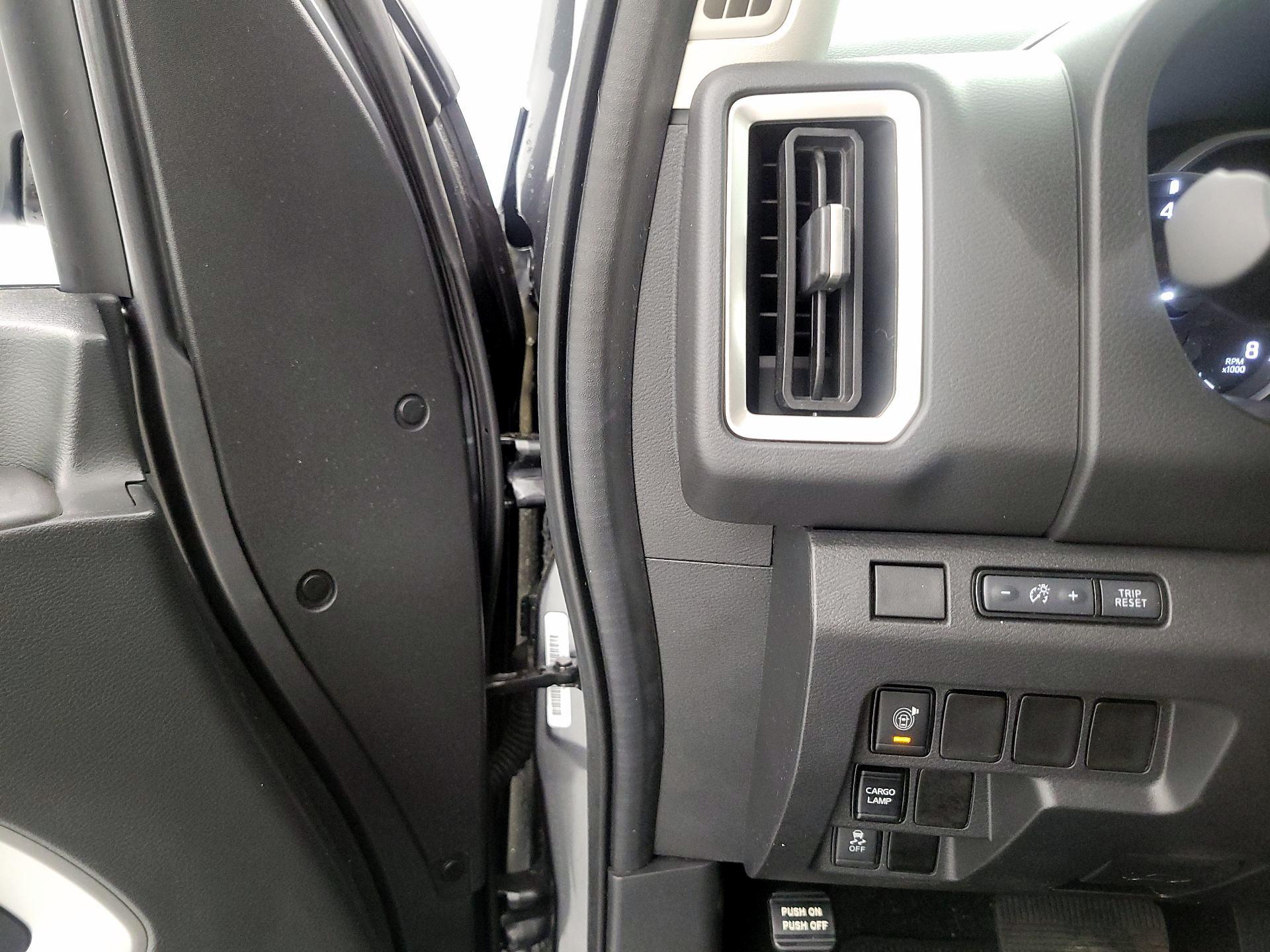 Thumbnail: 2025 Nissan Frontier - 13