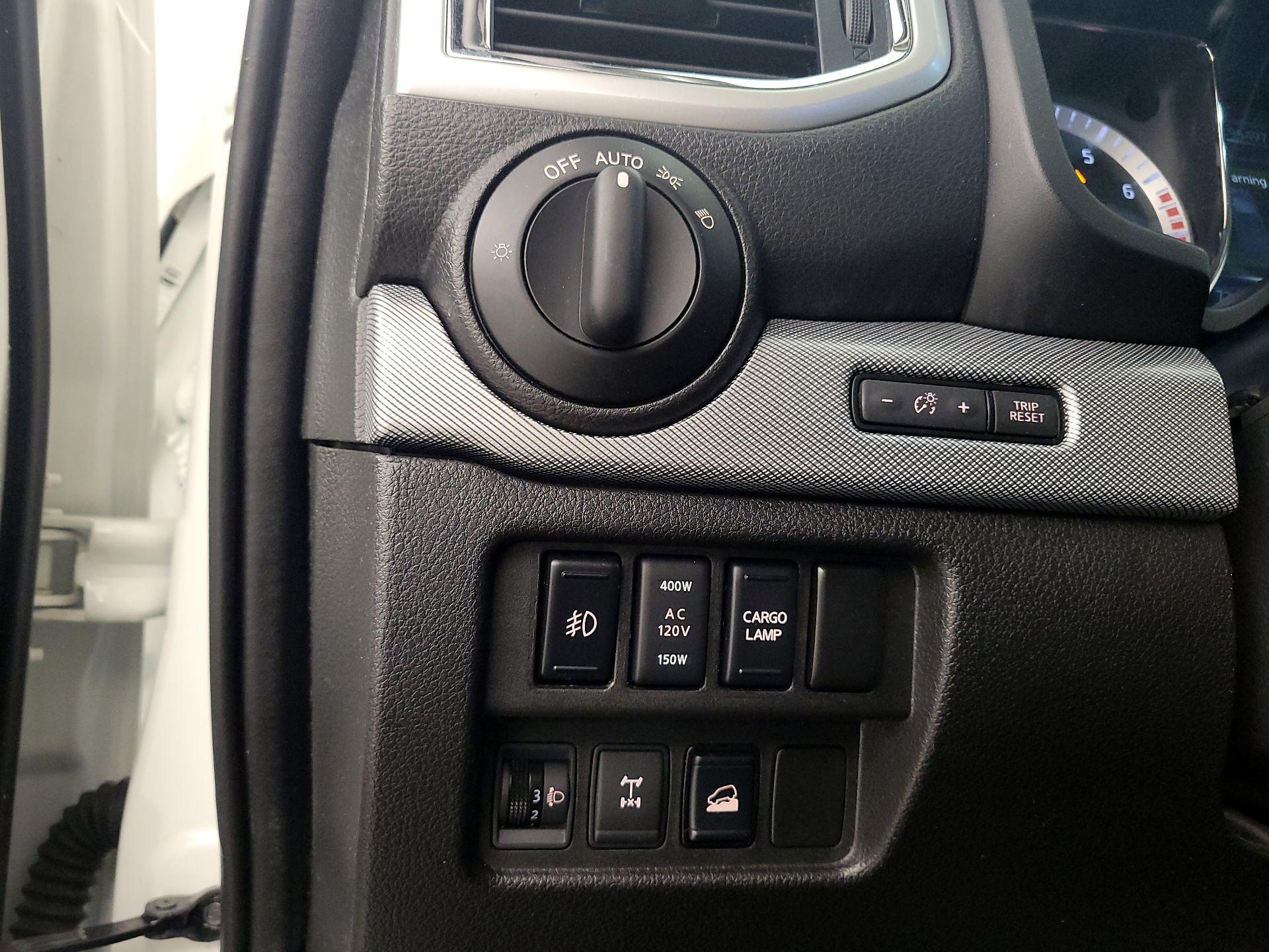 Thumbnail: 2018 Nissan Titan - 13