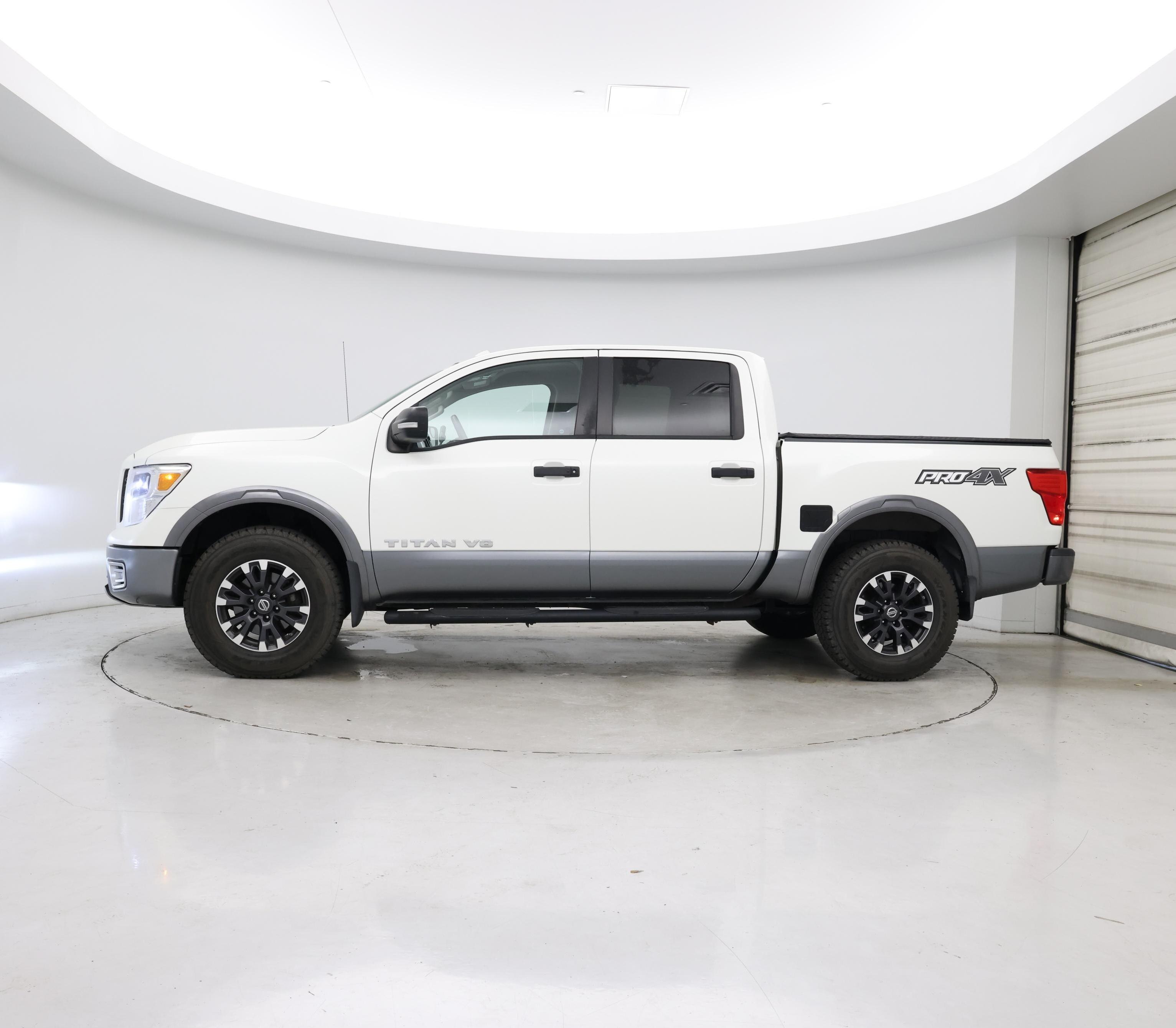 Thumbnail: 2018 Nissan Titan - 3