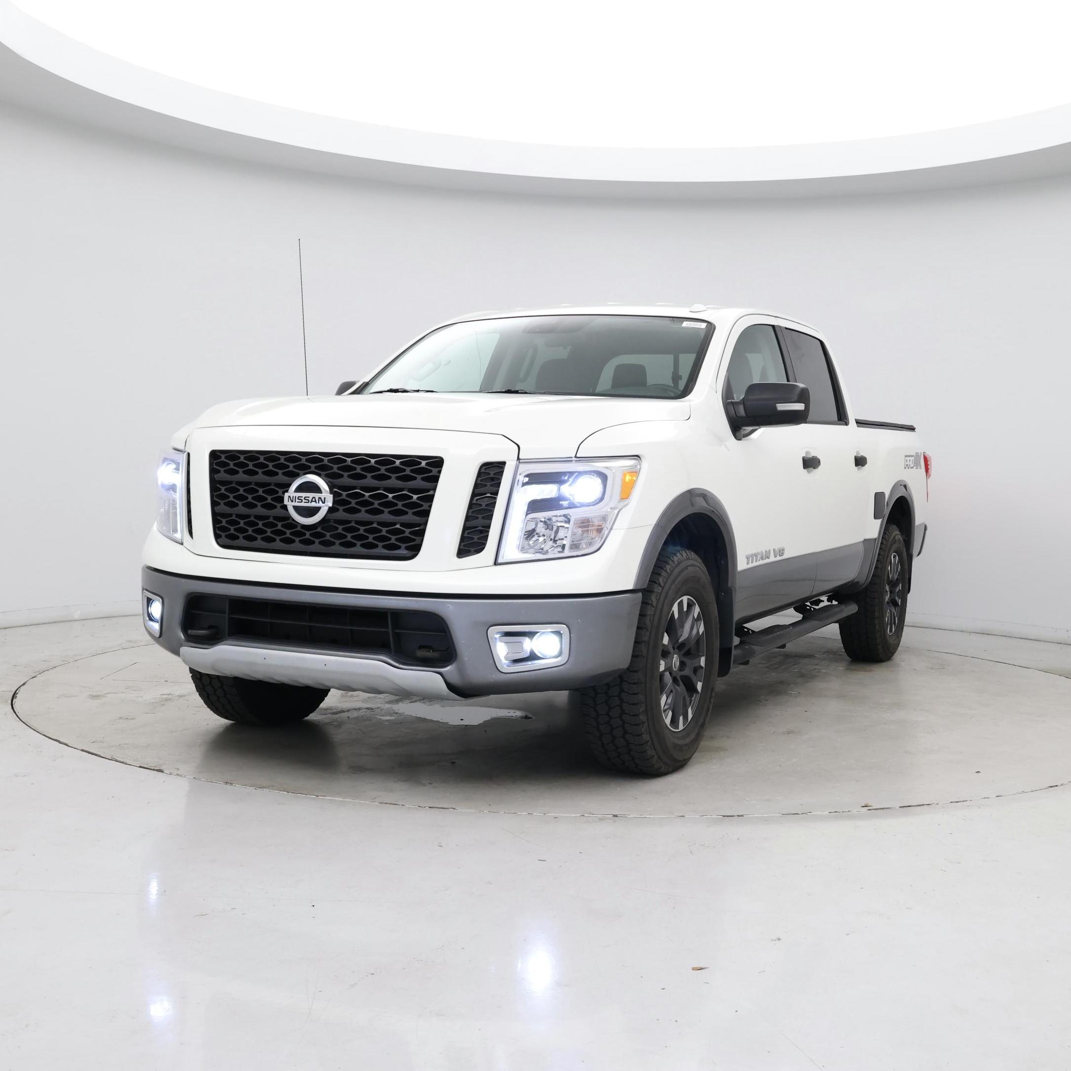 Thumbnail: 2018 Nissan Titan - 4