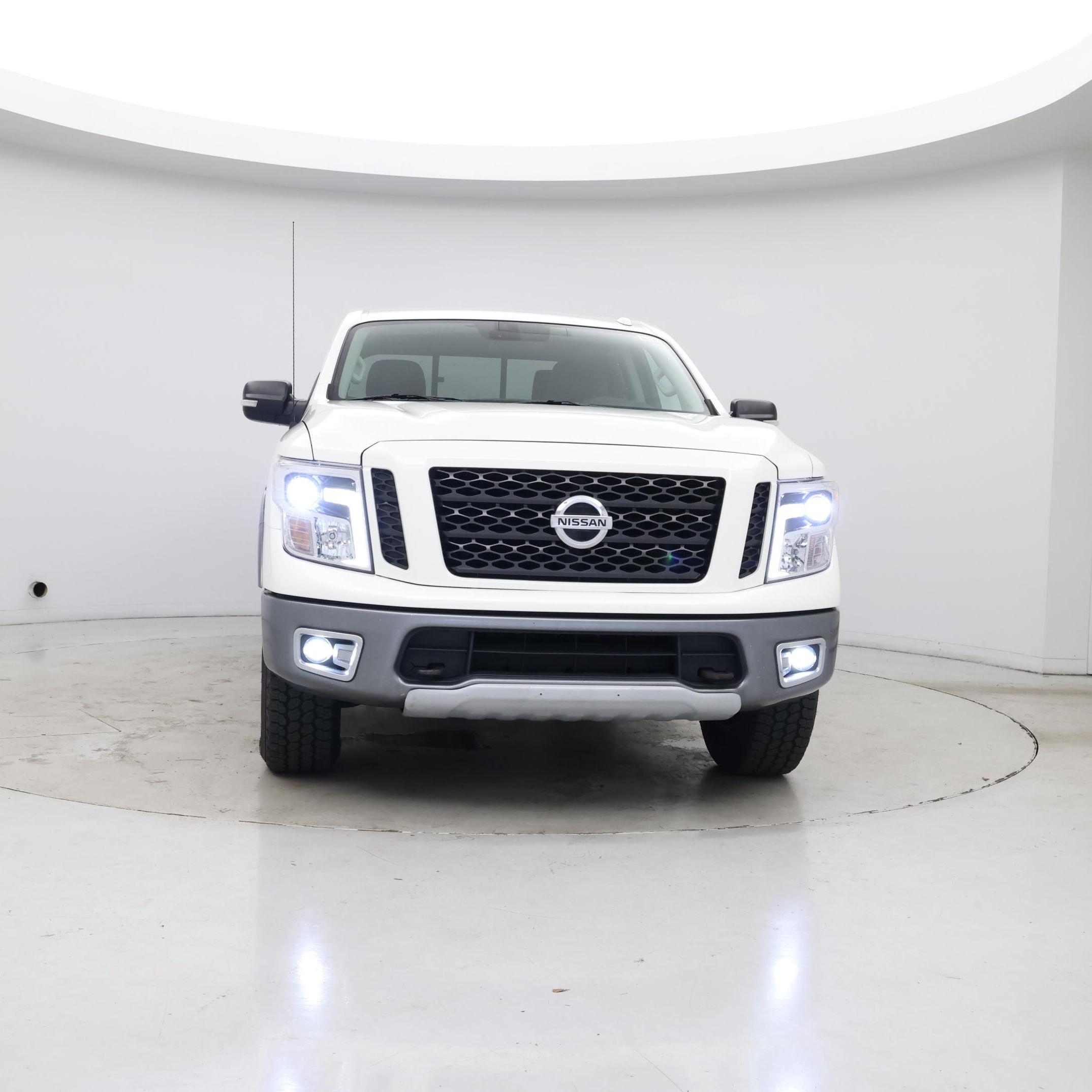Thumbnail: 2018 Nissan Titan - 5