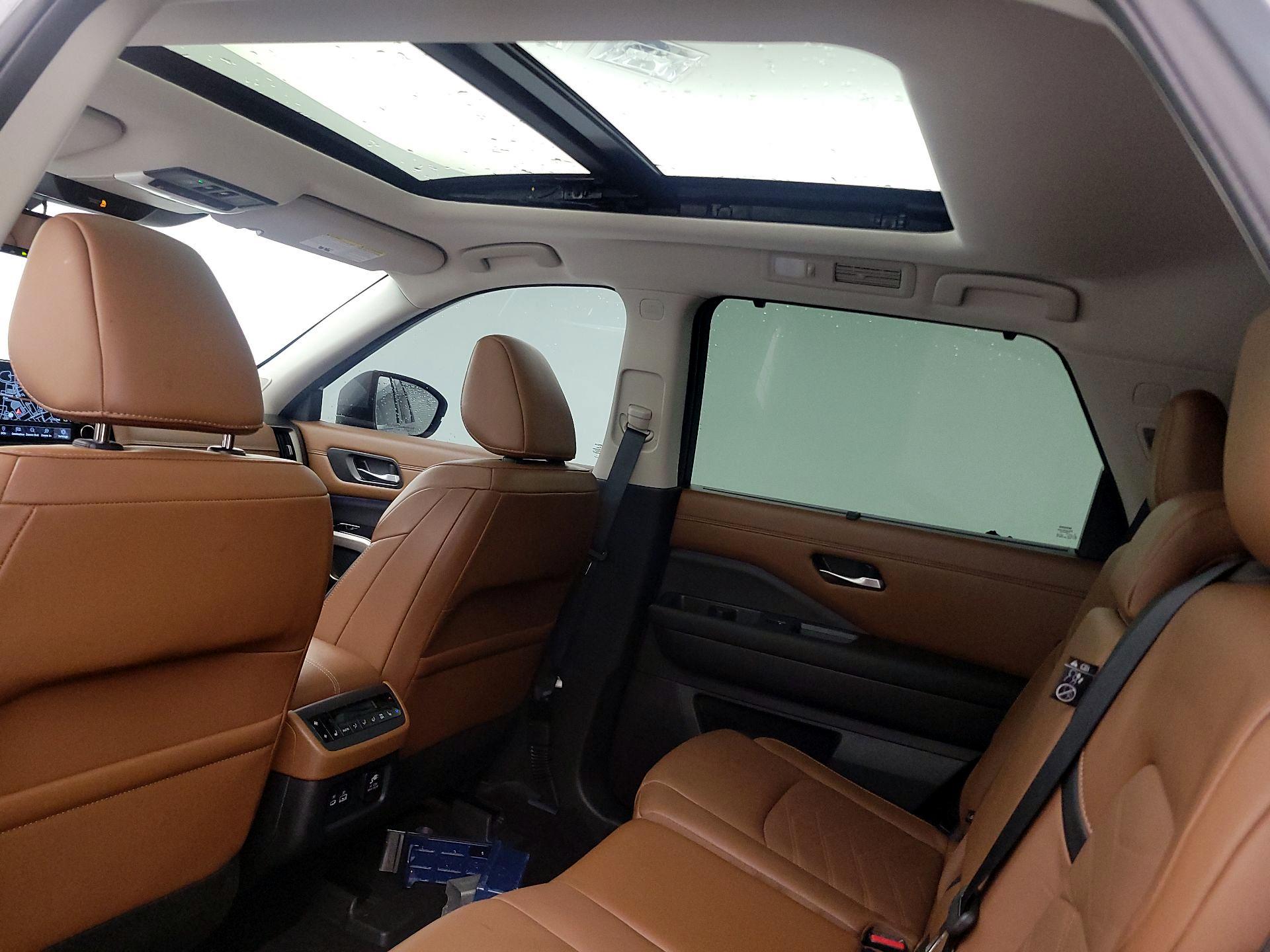 Thumbnail: 2022 Nissan Pathfinder - 20