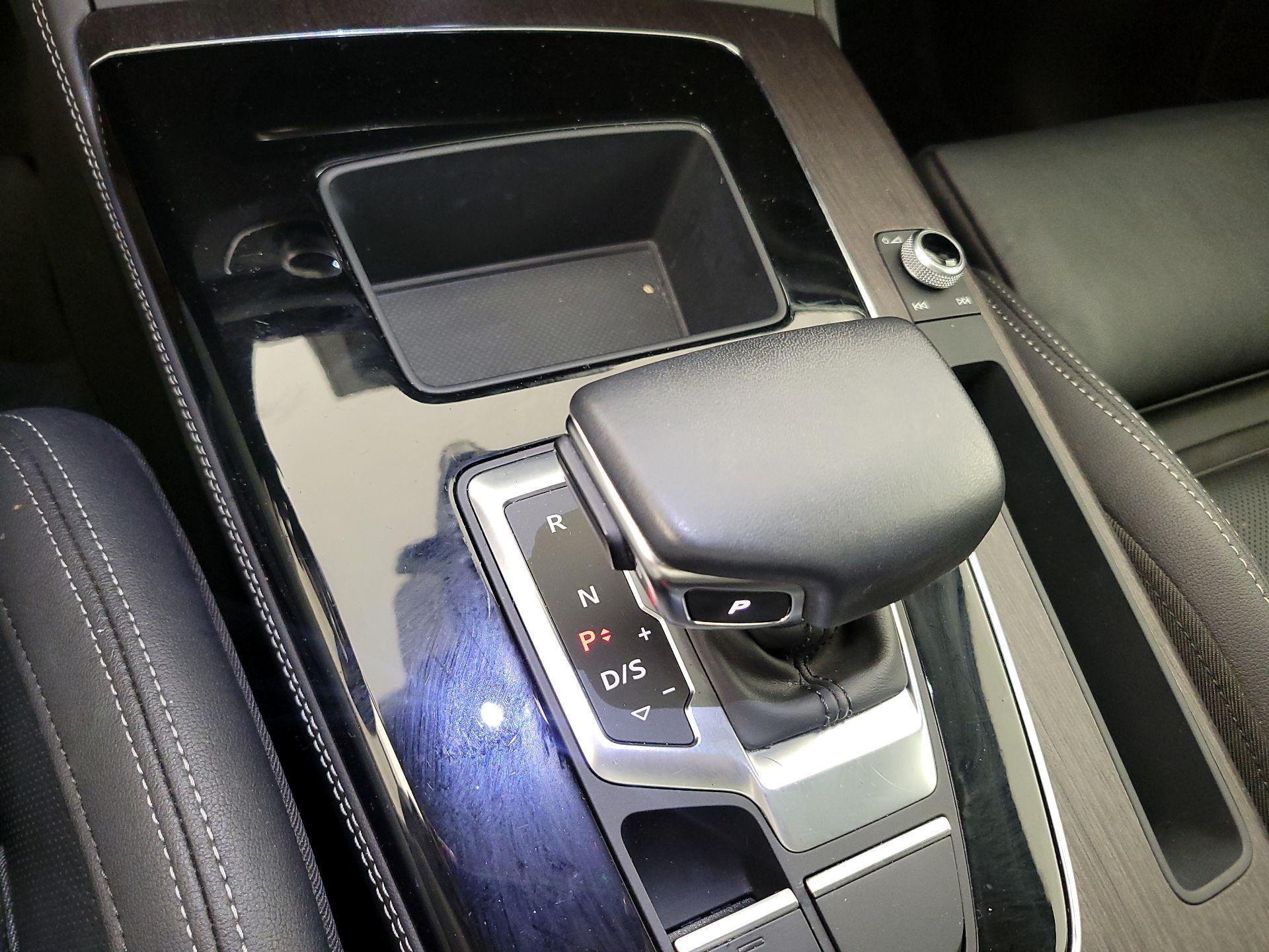 Thumbnail: 2023 Audi Q5 - 17