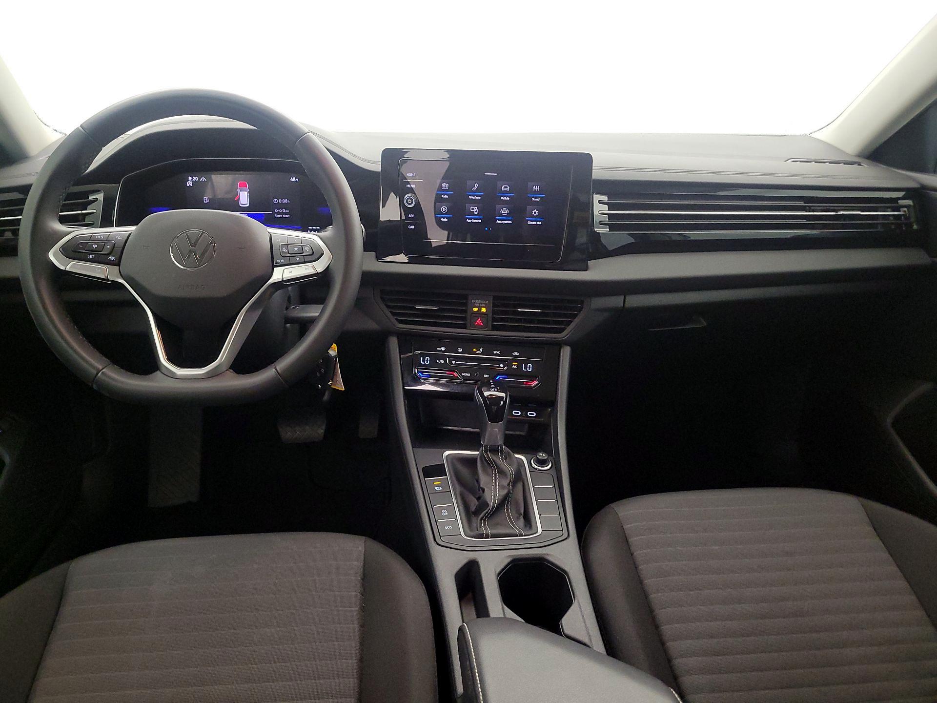 Thumbnail: 2025 Volkswagen Jetta - 9