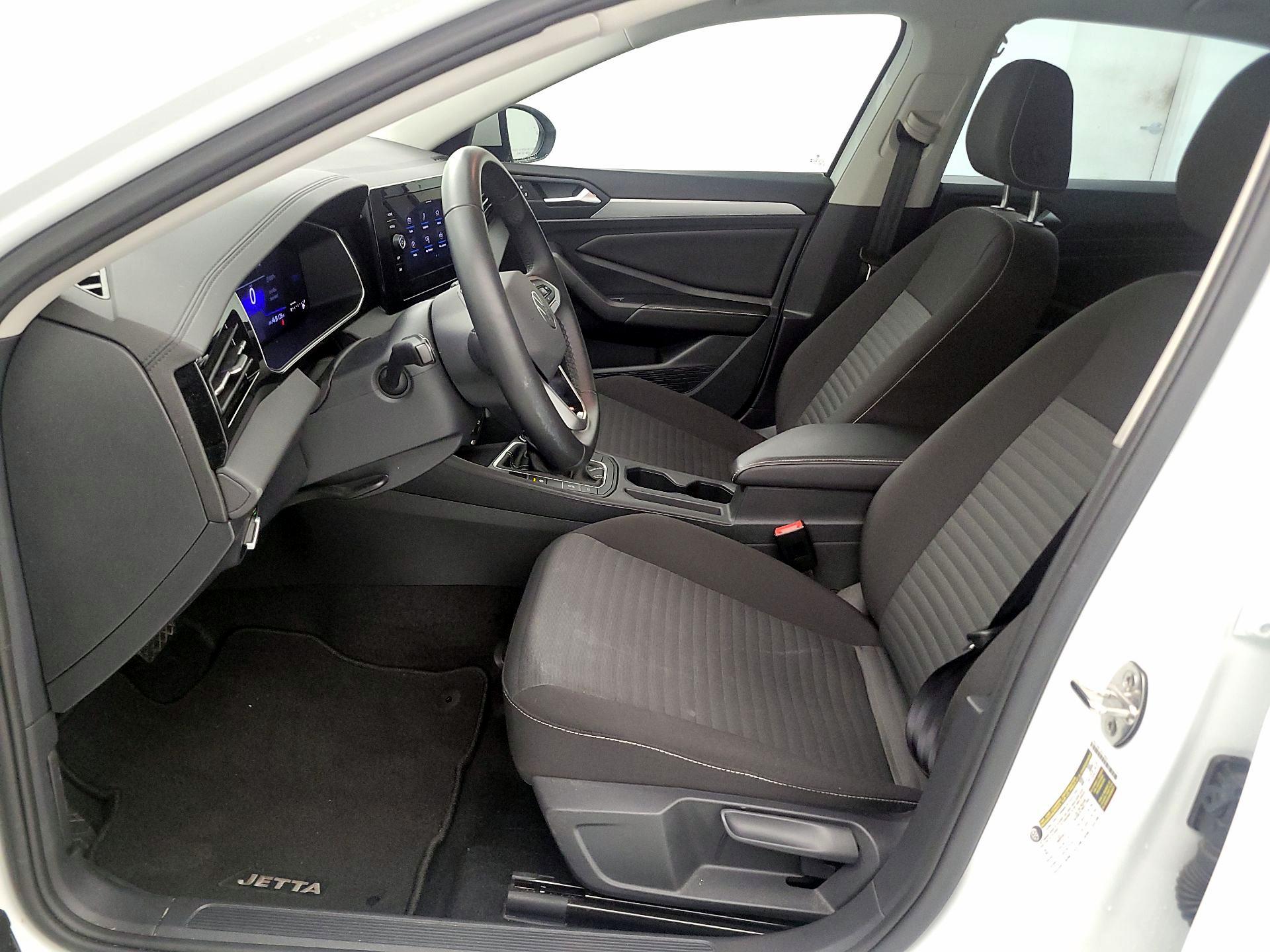 Thumbnail: 2025 Volkswagen Jetta - 11