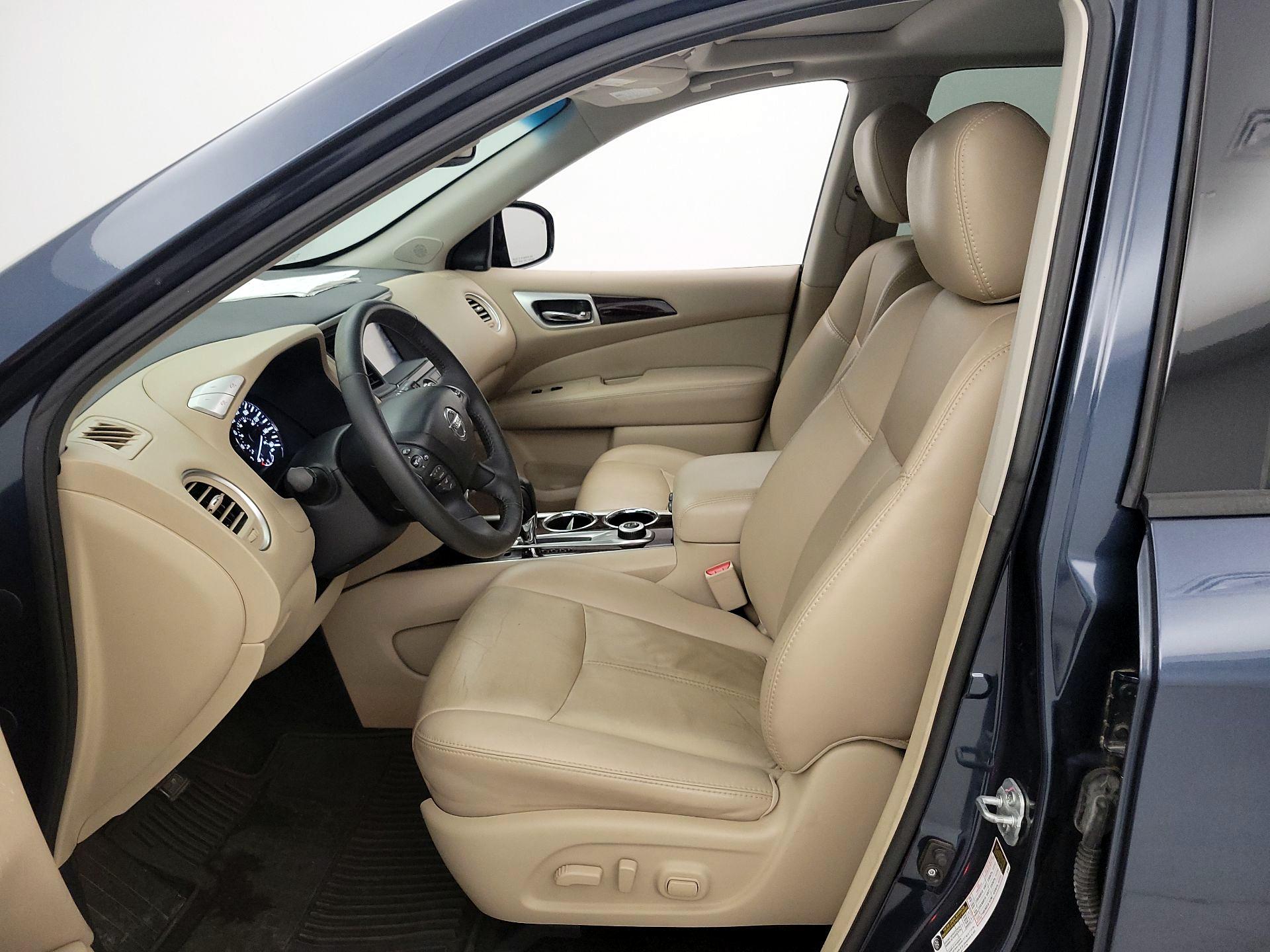 Thumbnail: 2016 Nissan Pathfinder - 11
