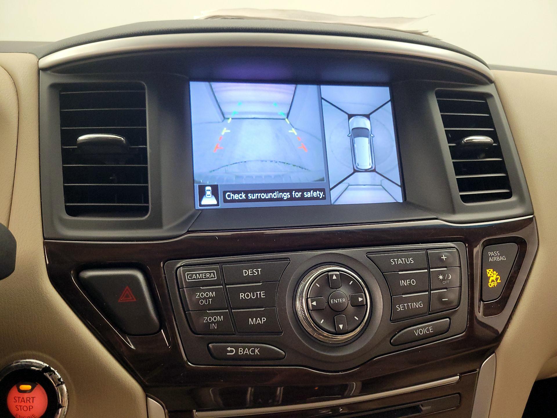 Thumbnail: 2016 Nissan Pathfinder - 15
