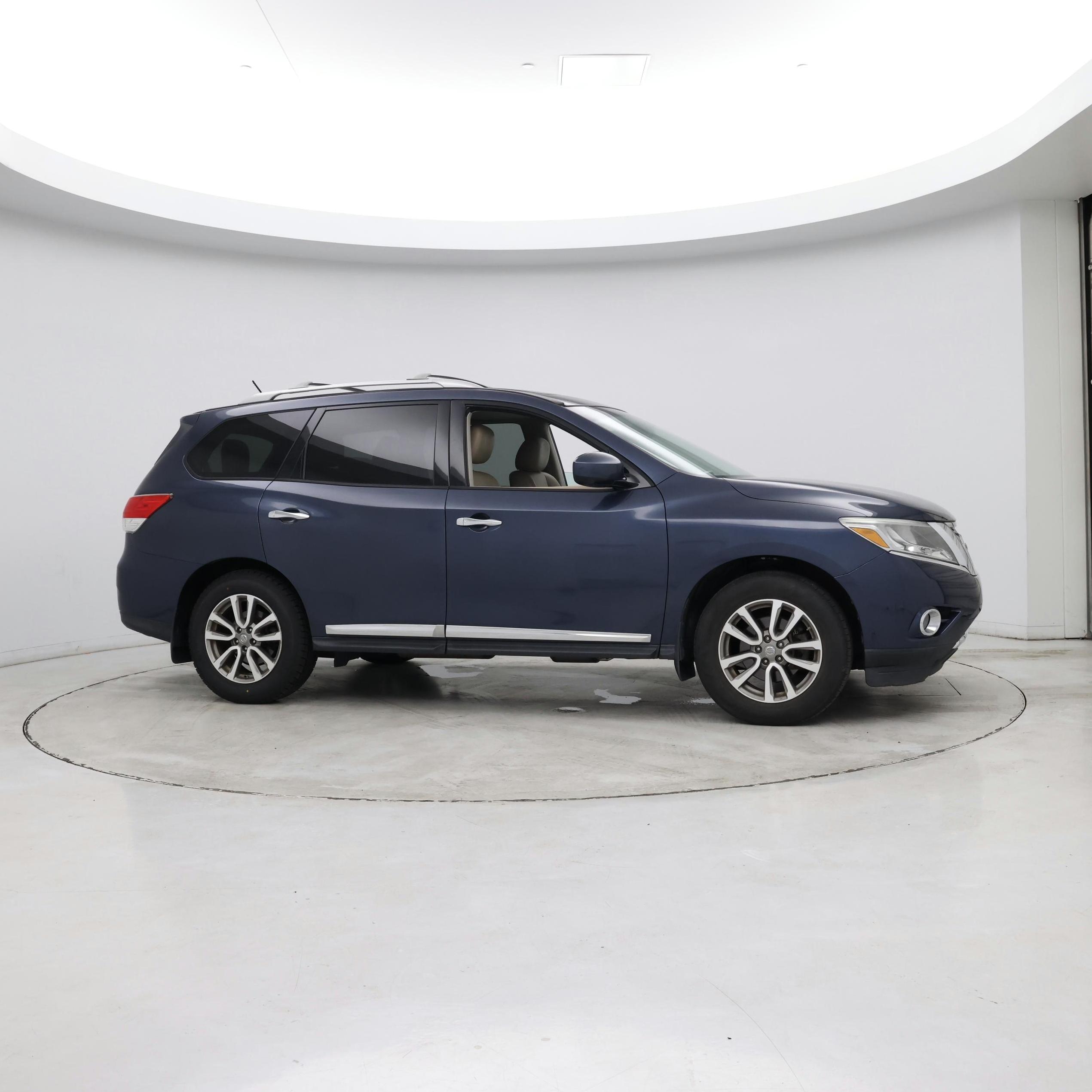 Thumbnail: 2016 Nissan Pathfinder - 7