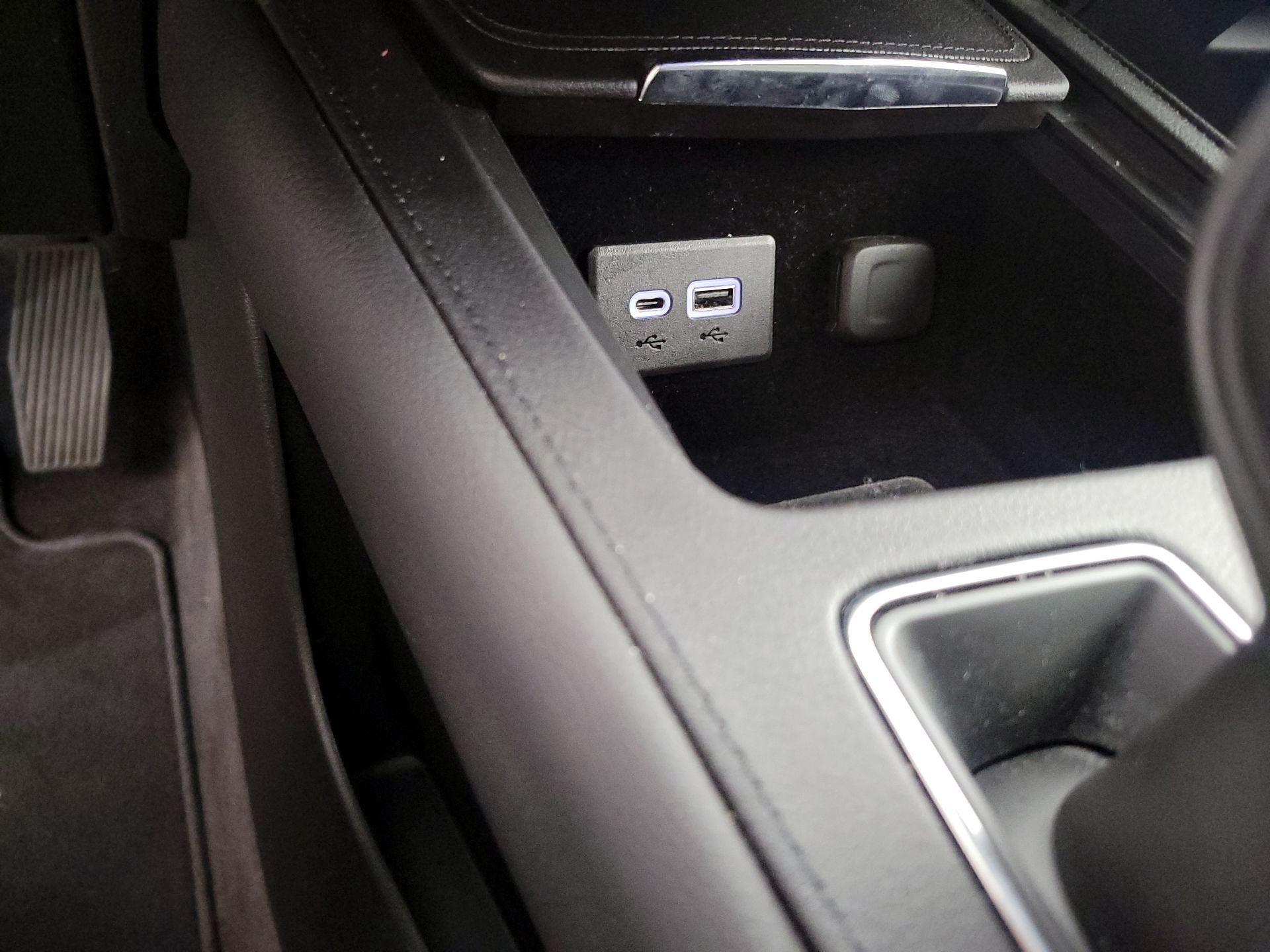 Thumbnail: 2021 Cadillac XT4 - 18