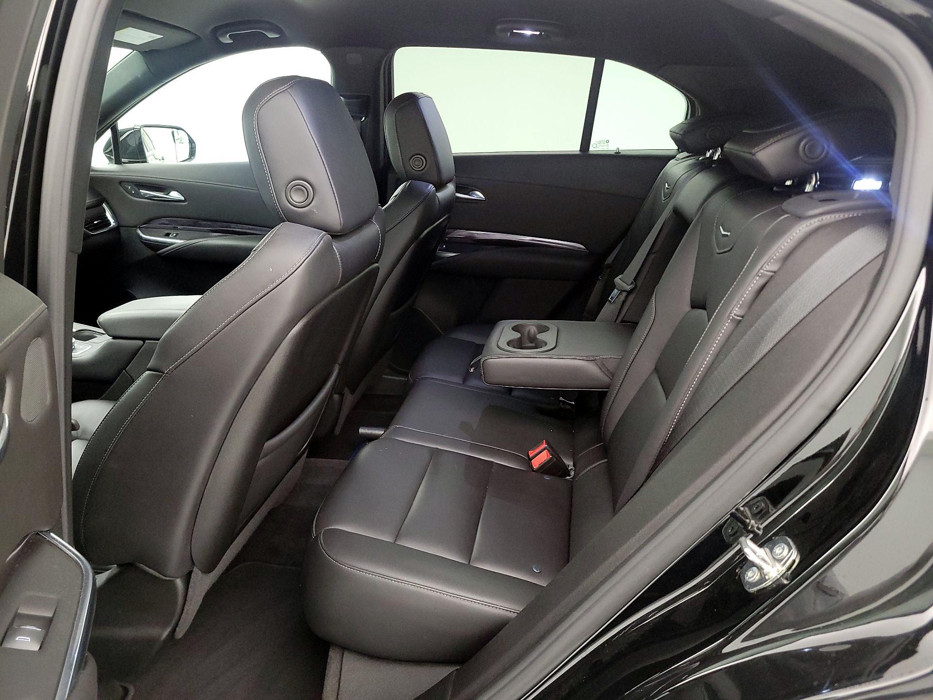 Thumbnail: 2021 Cadillac XT4 - 19