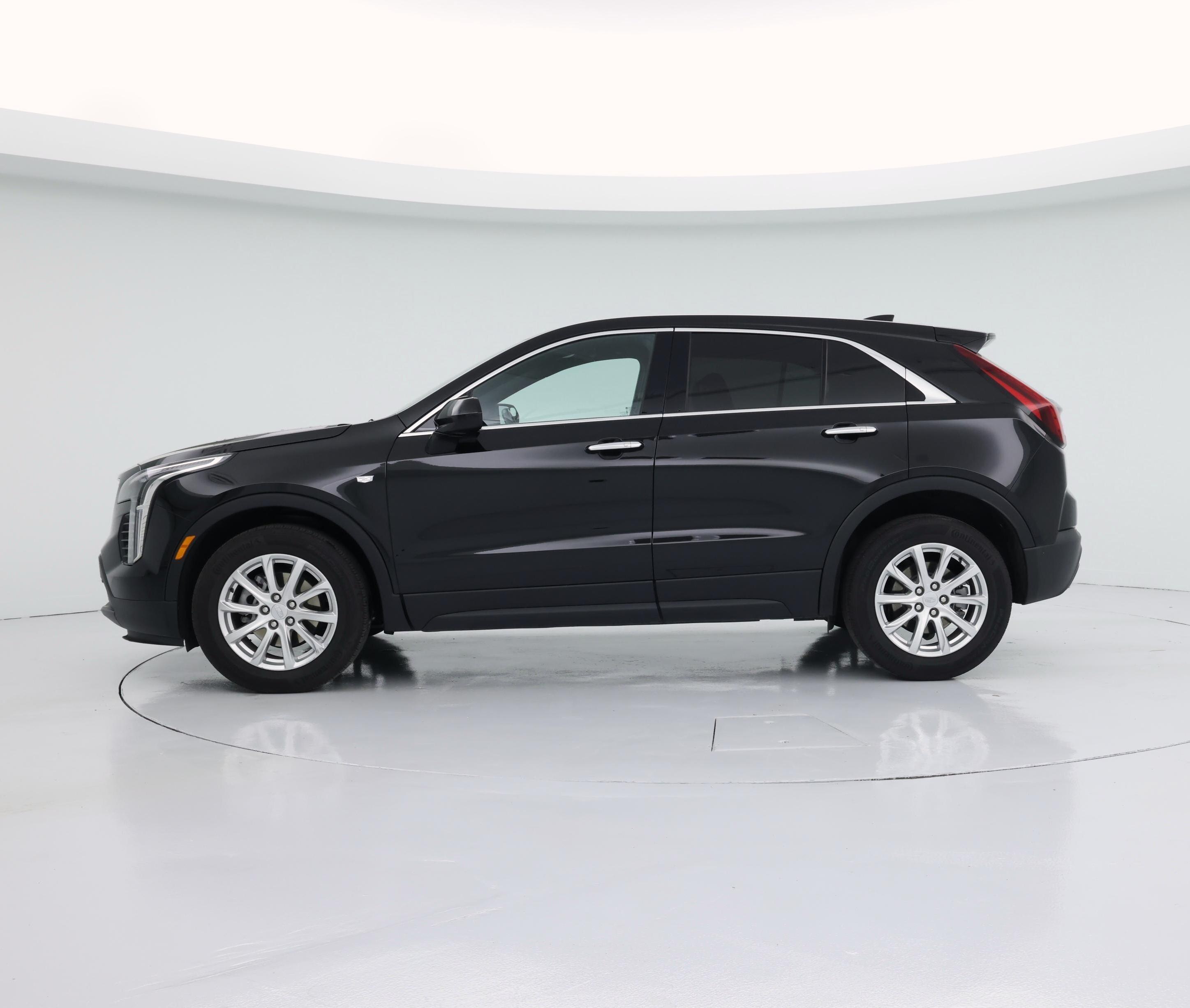 Thumbnail: 2021 Cadillac XT4 - 3