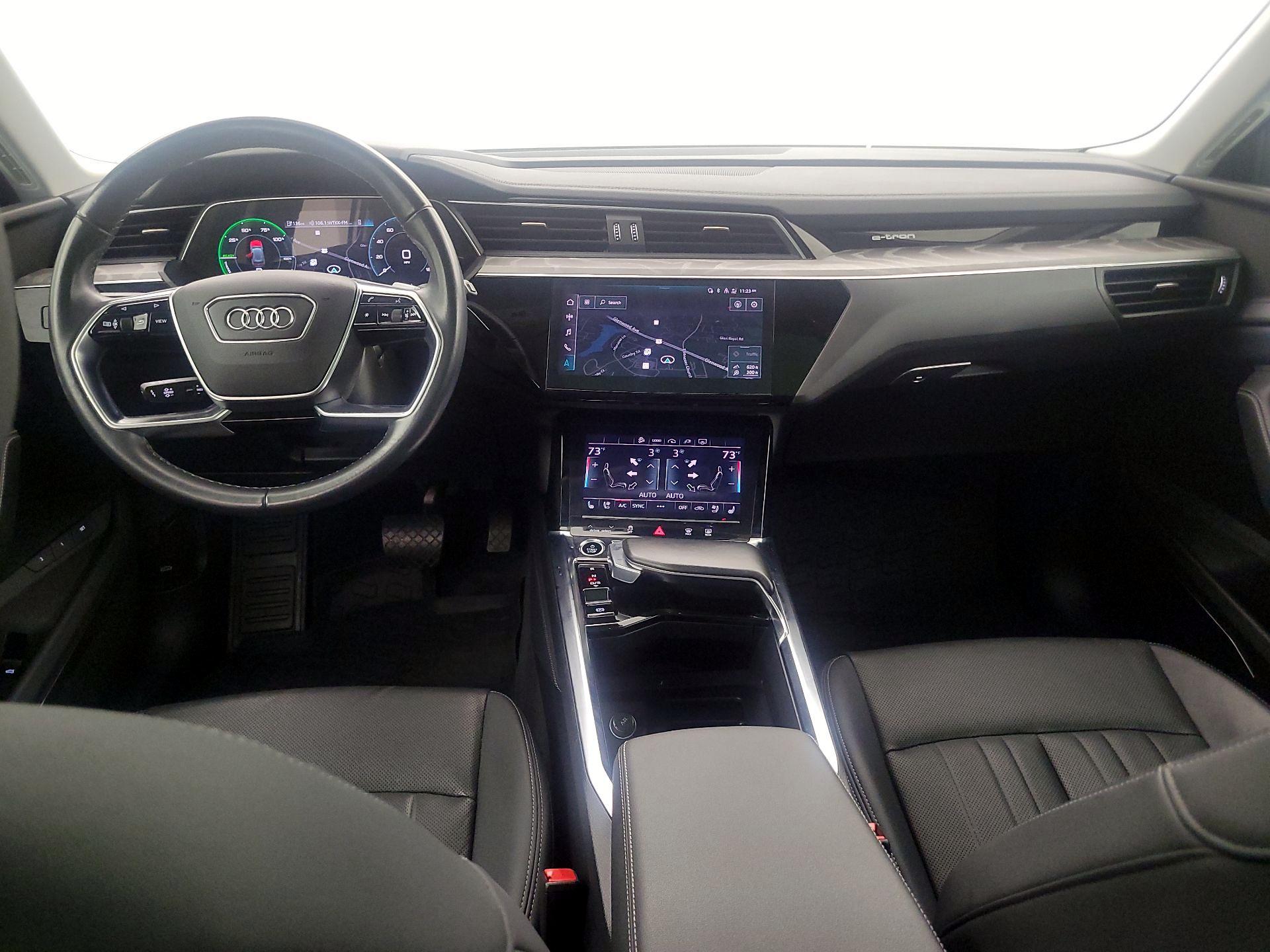 Thumbnail: 2023 Audi e-tron - 9