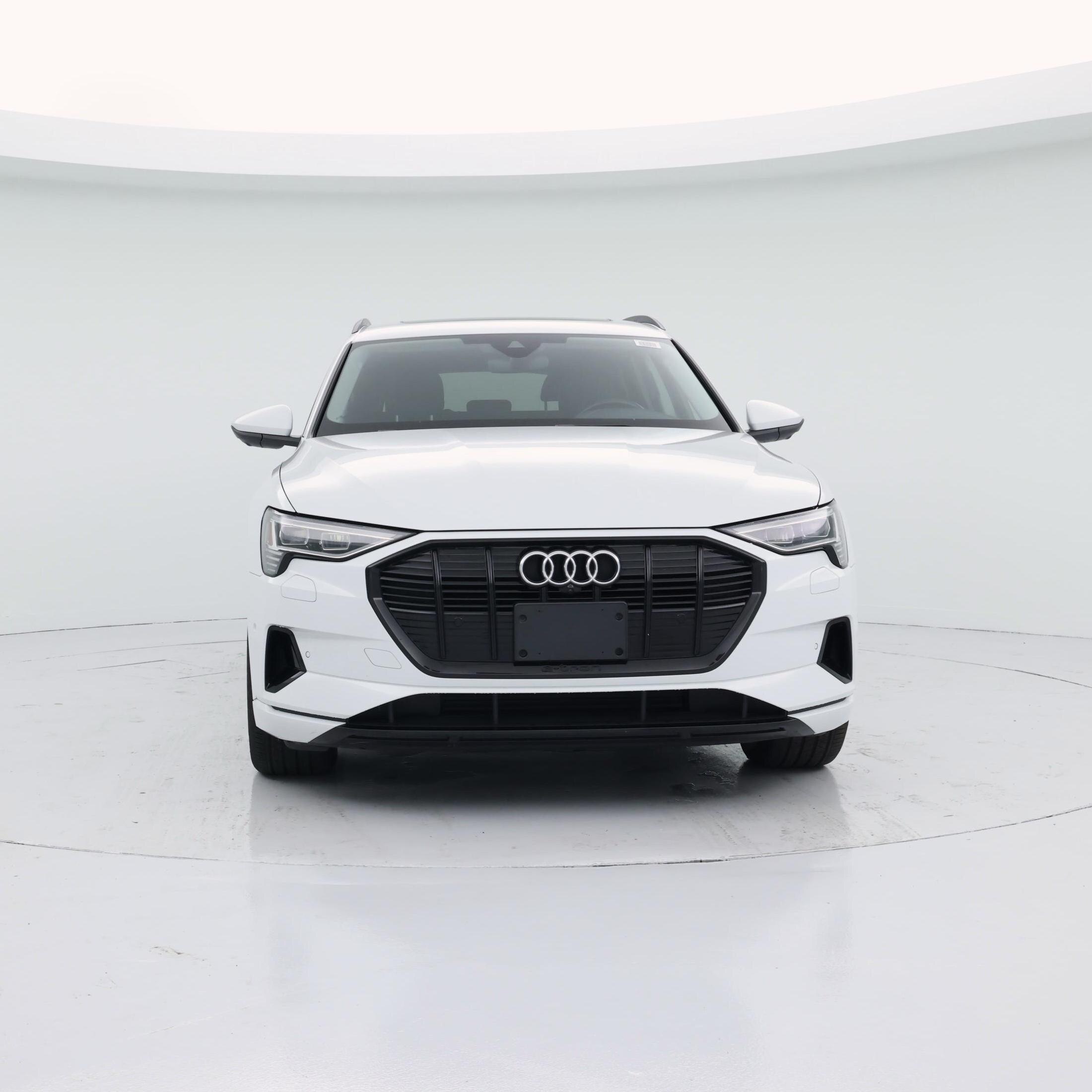 Thumbnail: 2023 Audi e-tron - 5