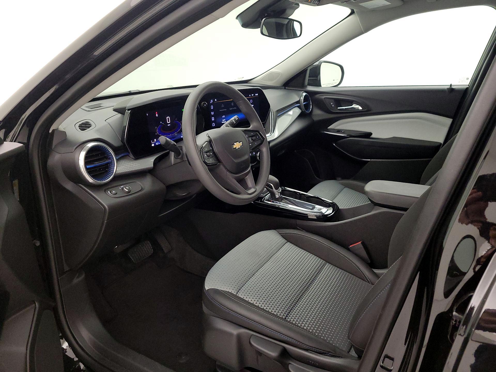 Thumbnail: 2025 Chevrolet Trax - 11