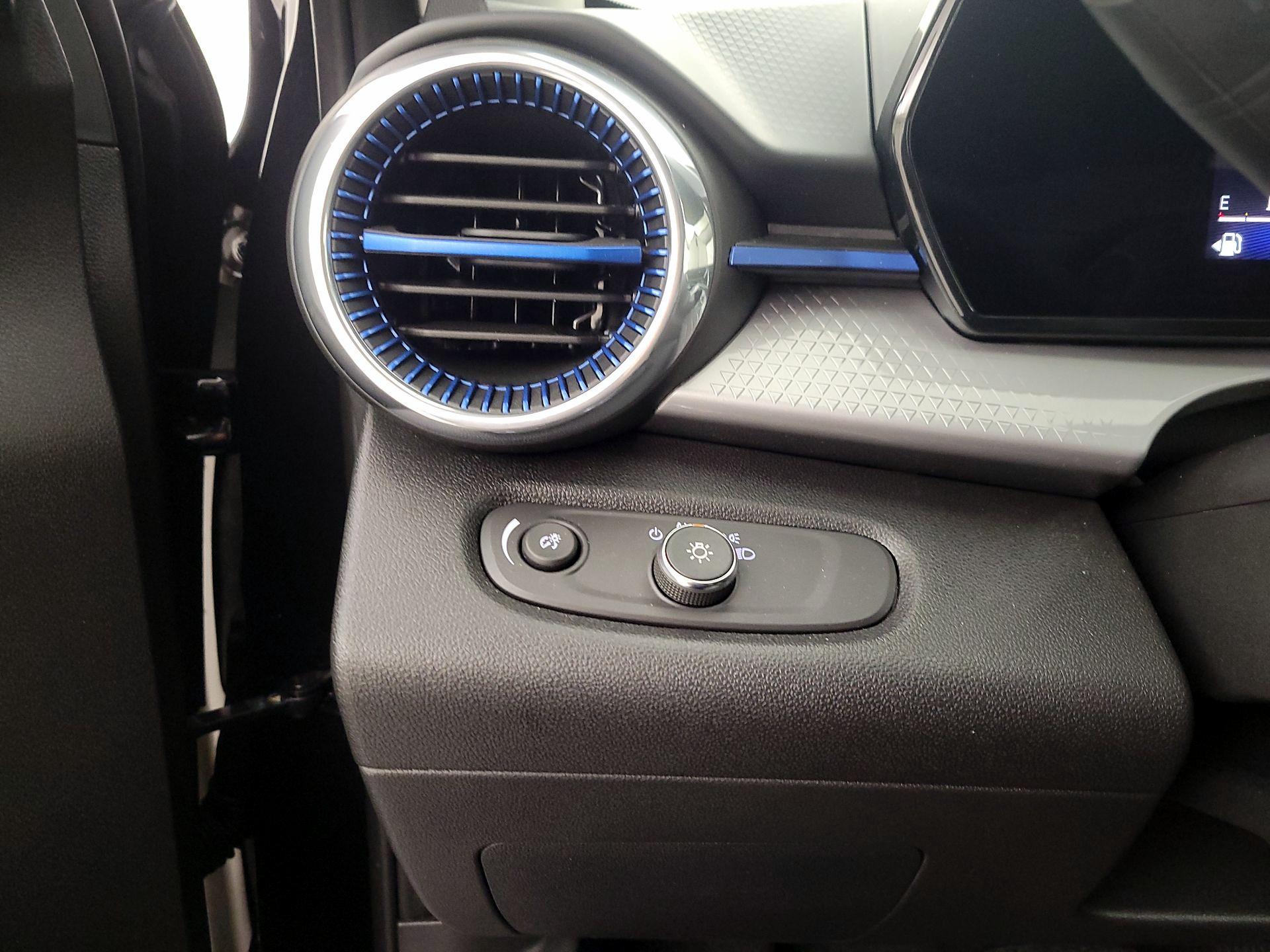 Thumbnail: 2025 Chevrolet Trax - 13