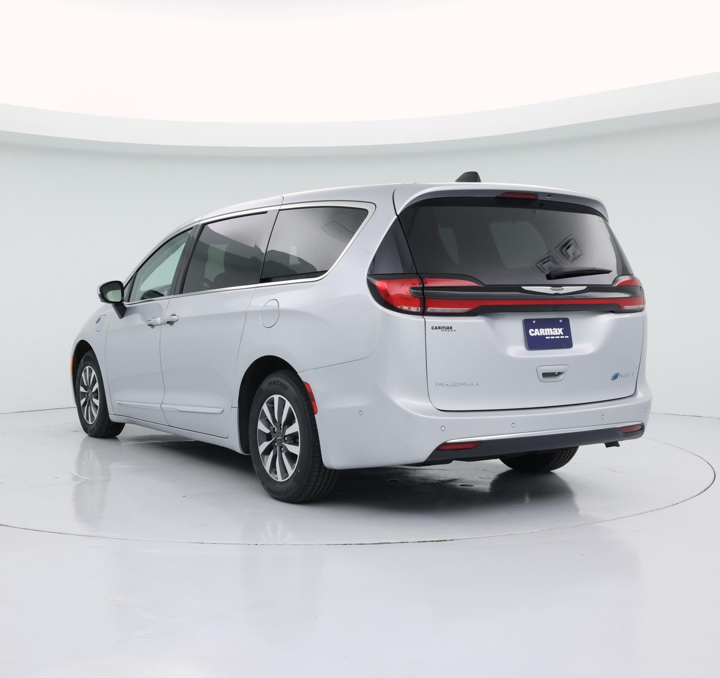 Thumbnail: 2023 Chrysler Pacifica - 2