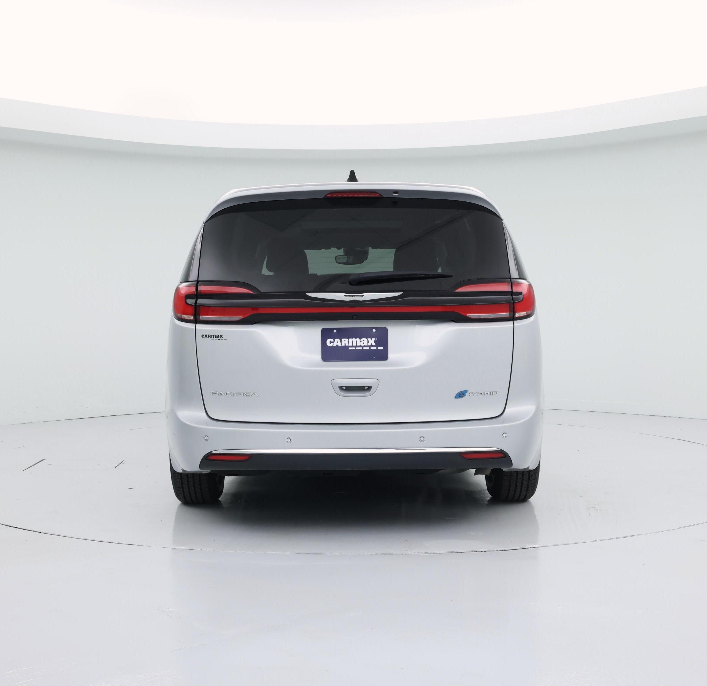 Thumbnail: 2023 Chrysler Pacifica - 6