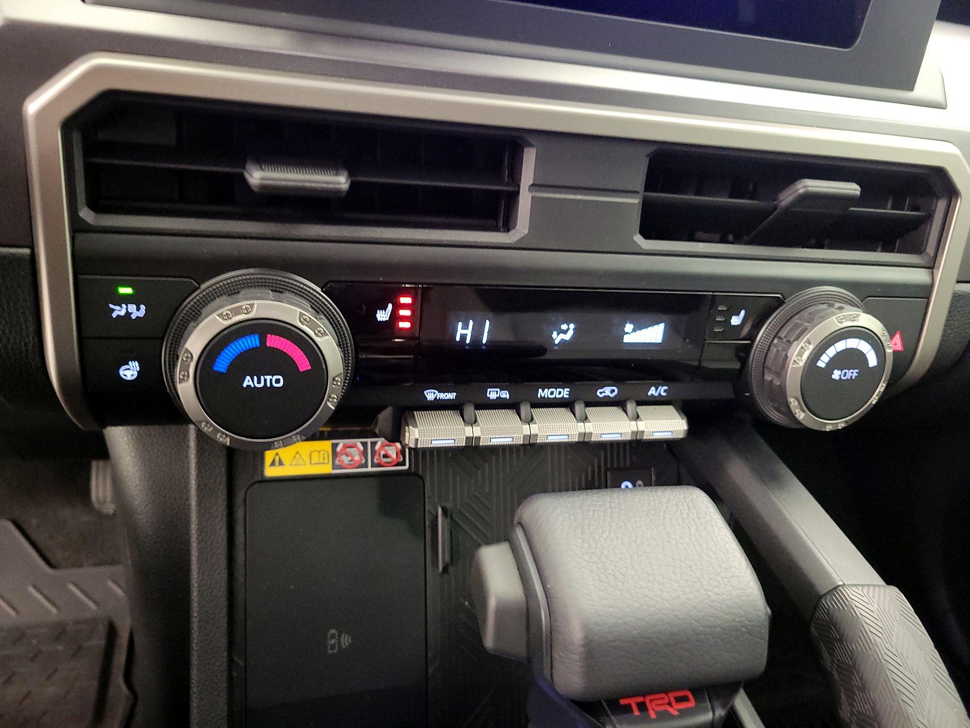 Thumbnail: 2025 Toyota 4Runner - 16