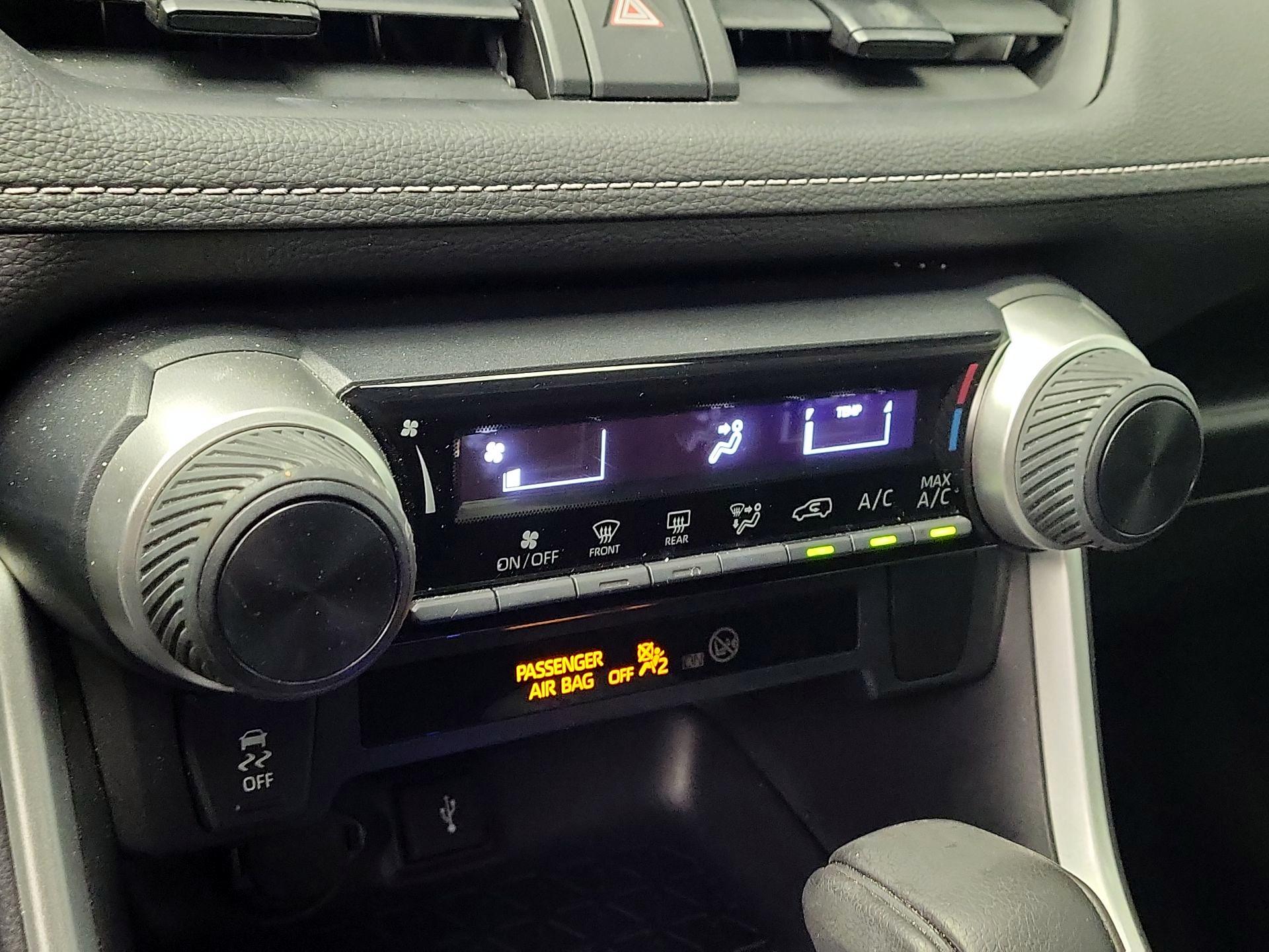 Thumbnail: 2021 Toyota RAV4 - 16