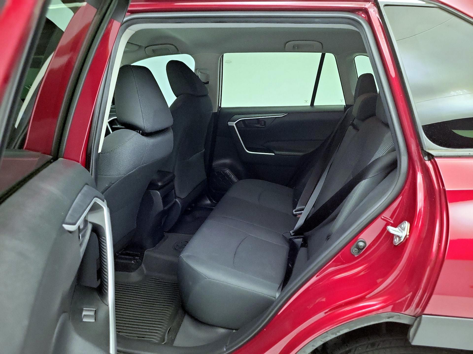 Thumbnail: 2021 Toyota RAV4 - 19