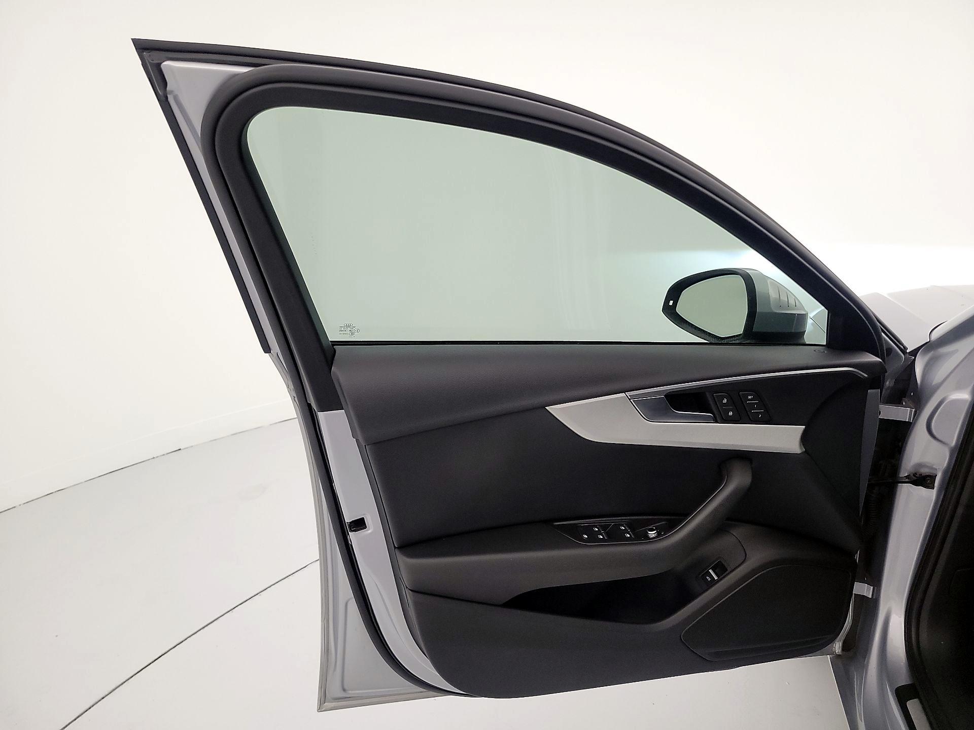 Thumbnail: 2017 Audi A4 - 12