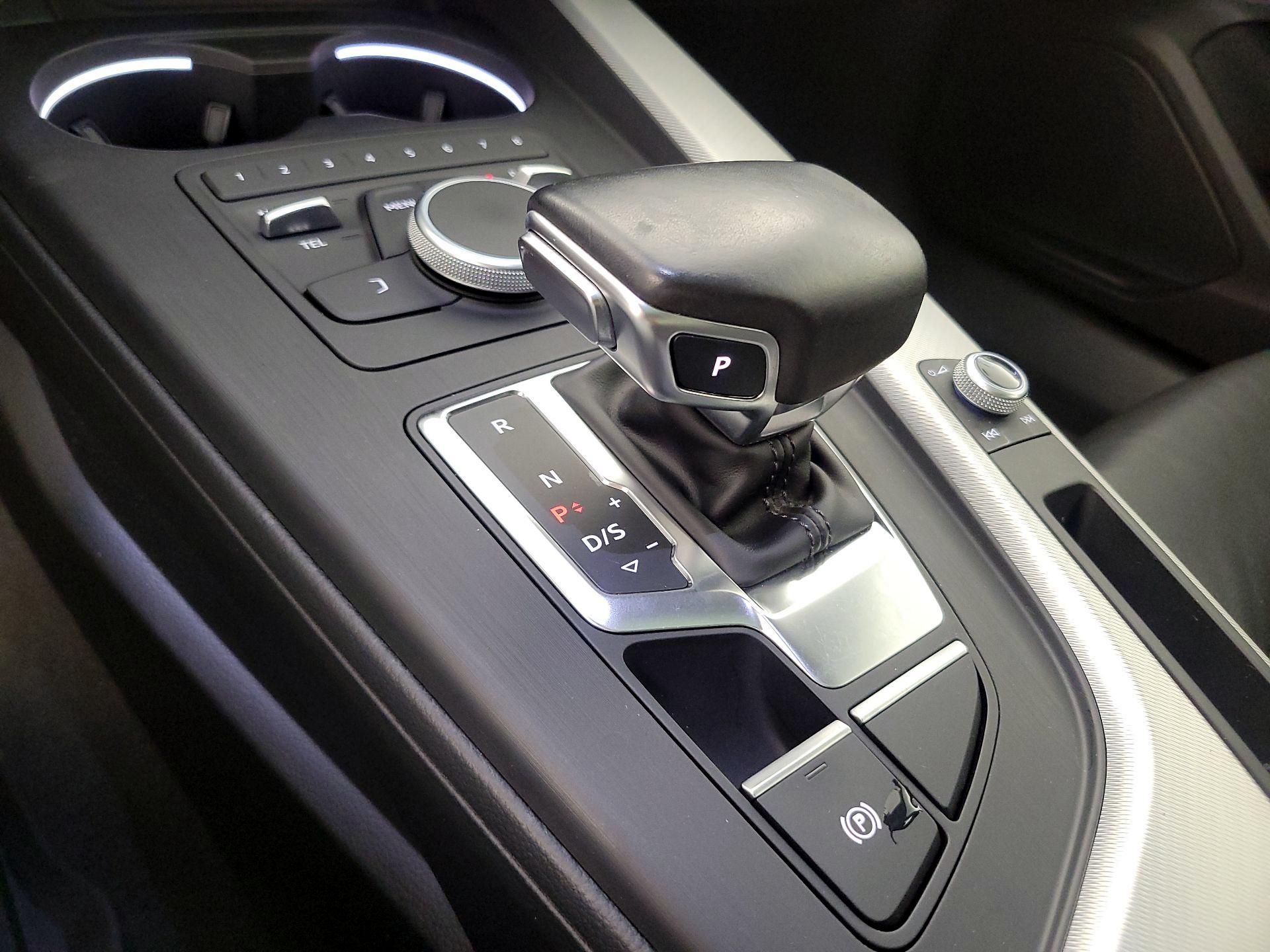 Thumbnail: 2017 Audi A4 - 17