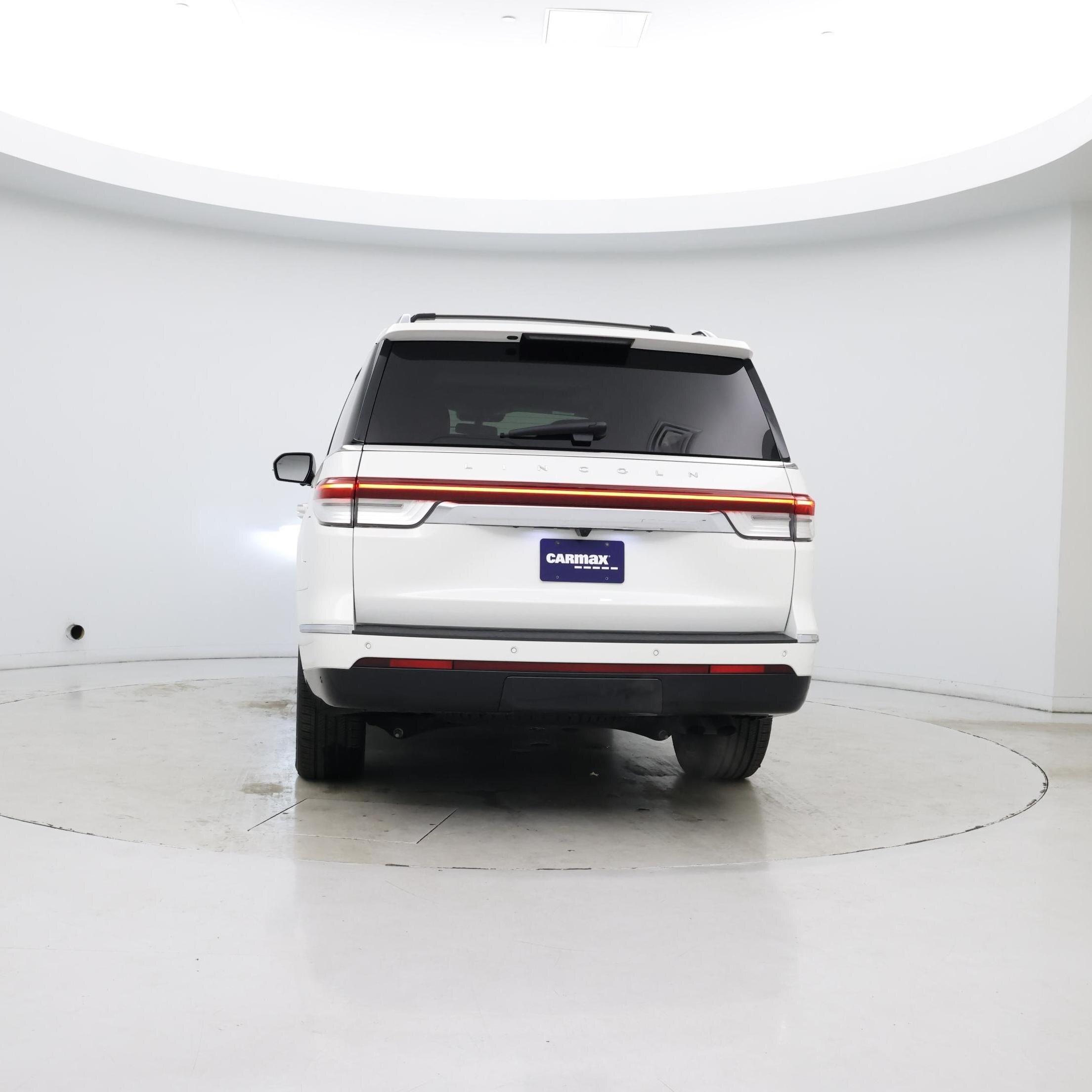 Thumbnail: 2022 Lincoln Navigator - 6