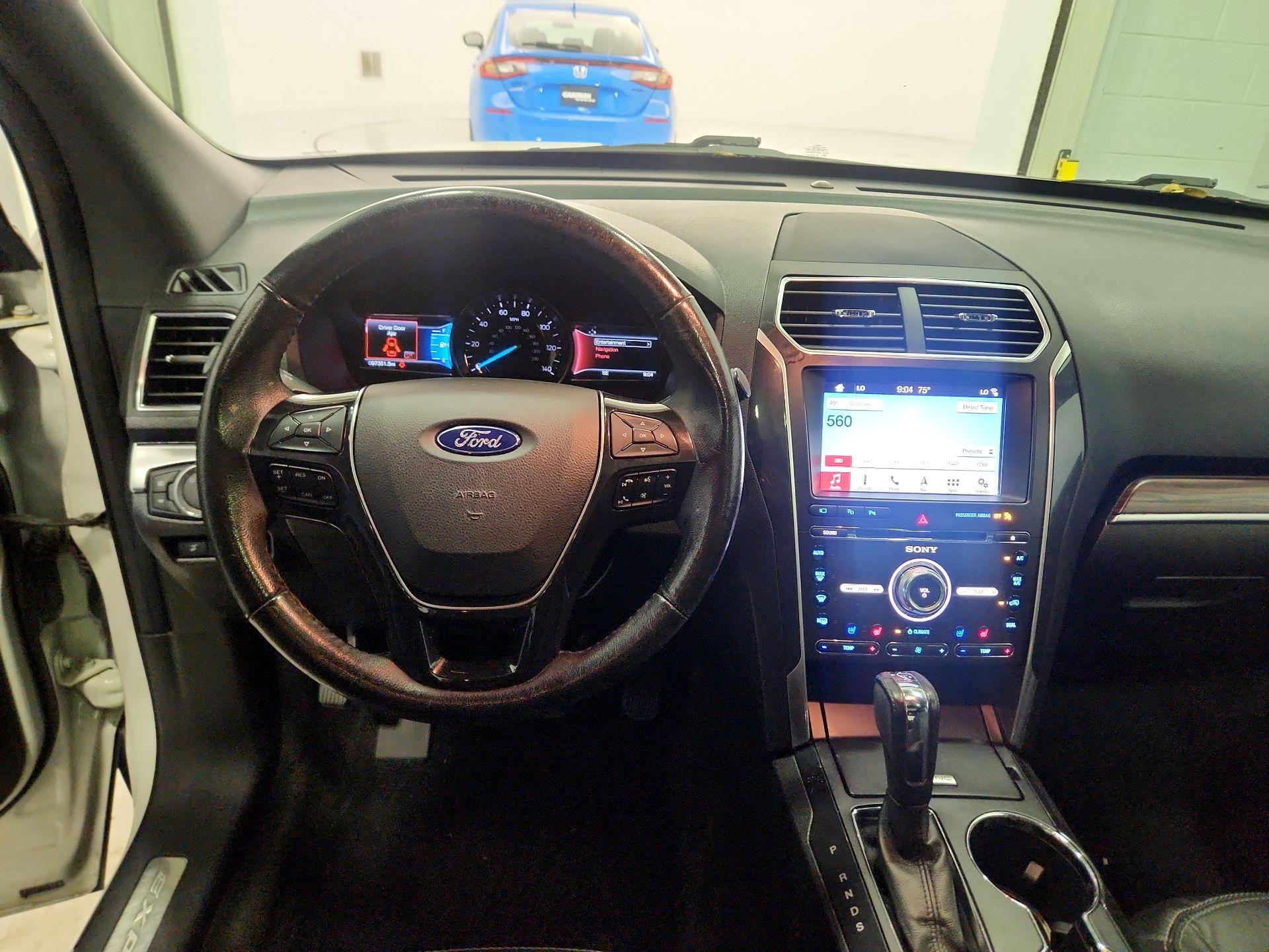Thumbnail: 2017 Ford Explorer - 9