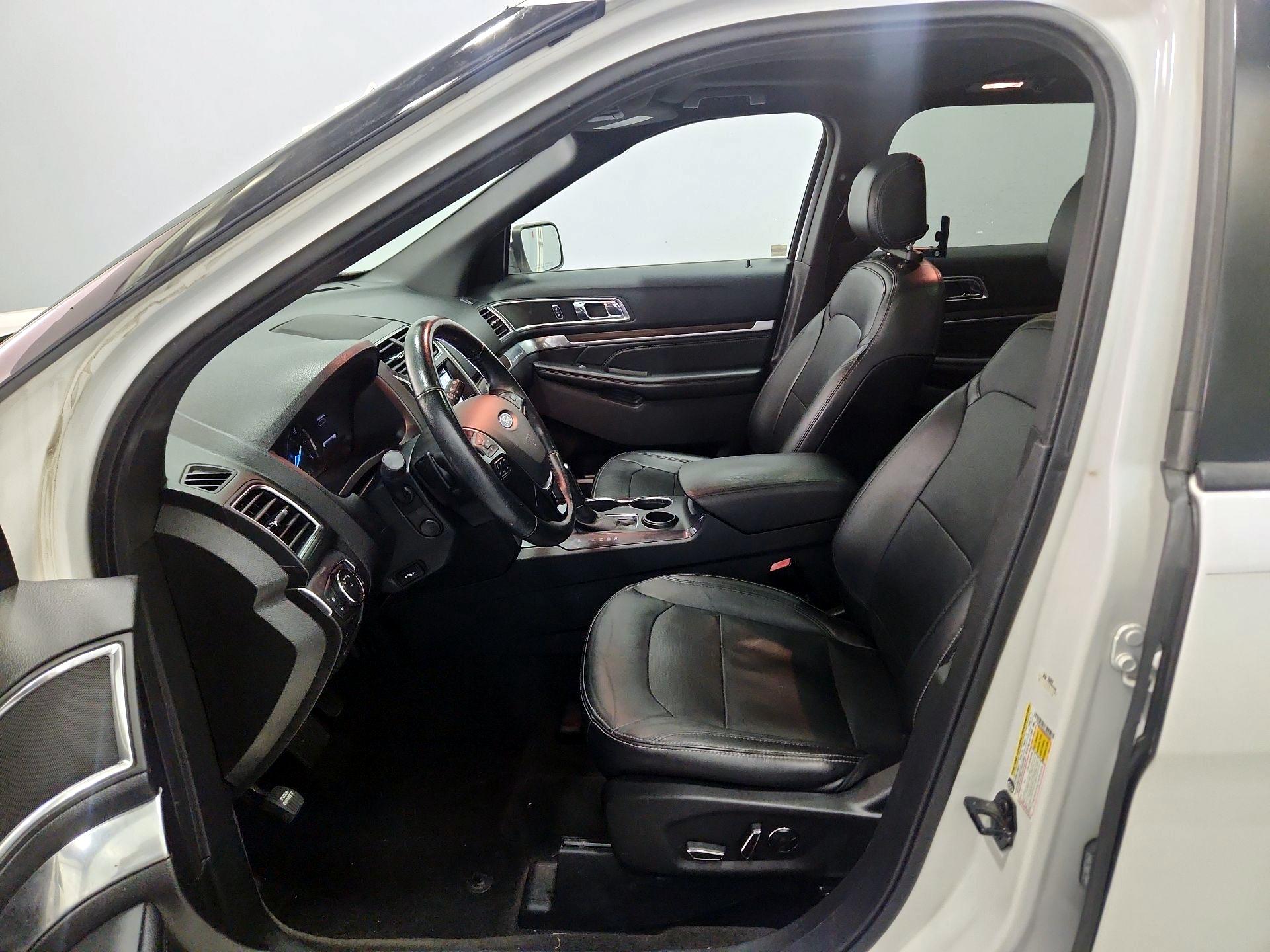 Thumbnail: 2017 Ford Explorer - 11
