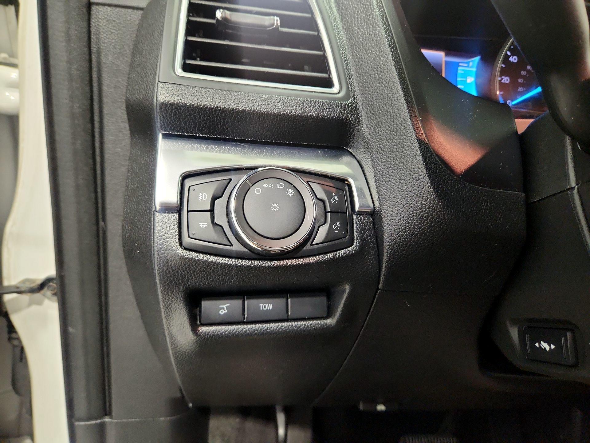 Thumbnail: 2017 Ford Explorer - 13
