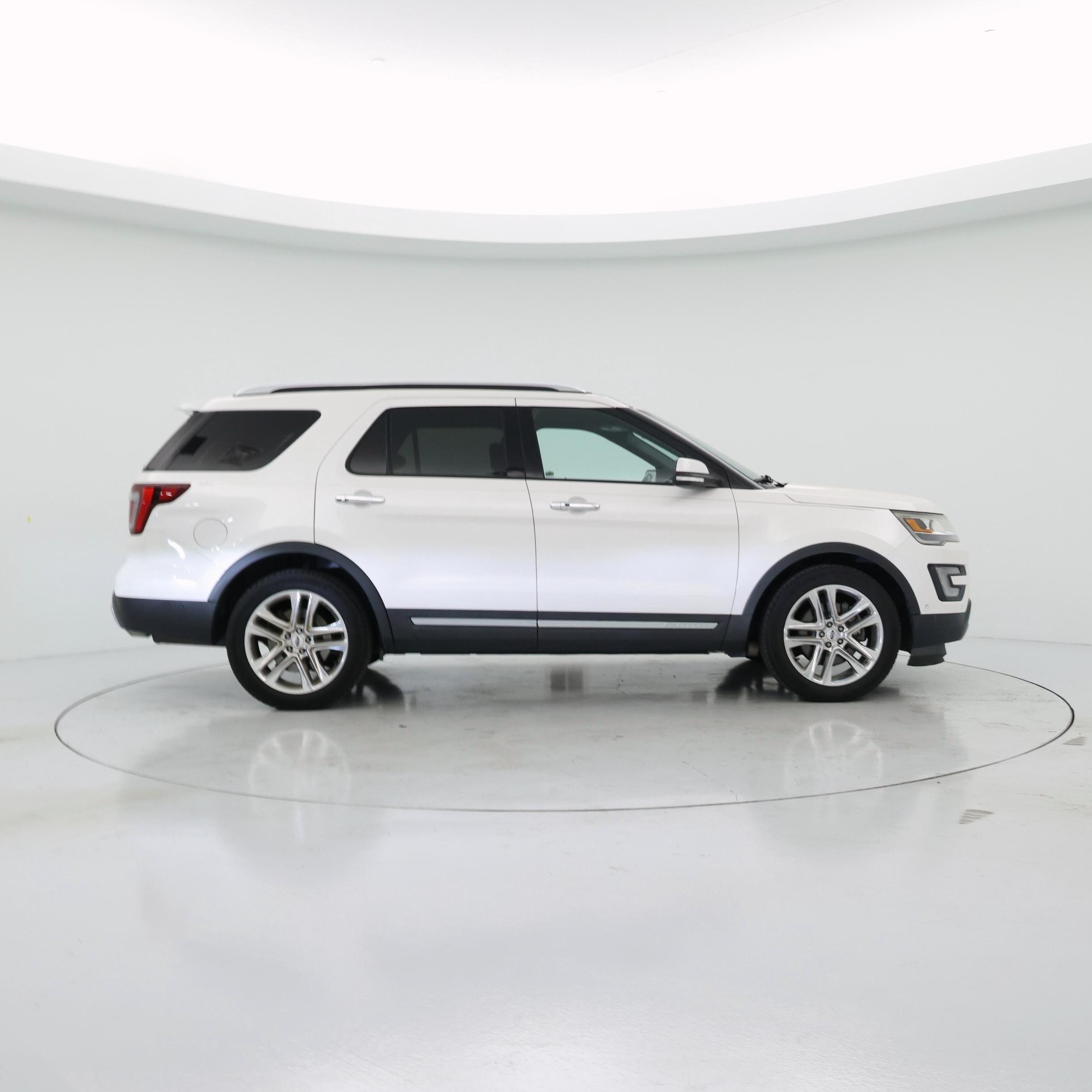Thumbnail: 2017 Ford Explorer - 7