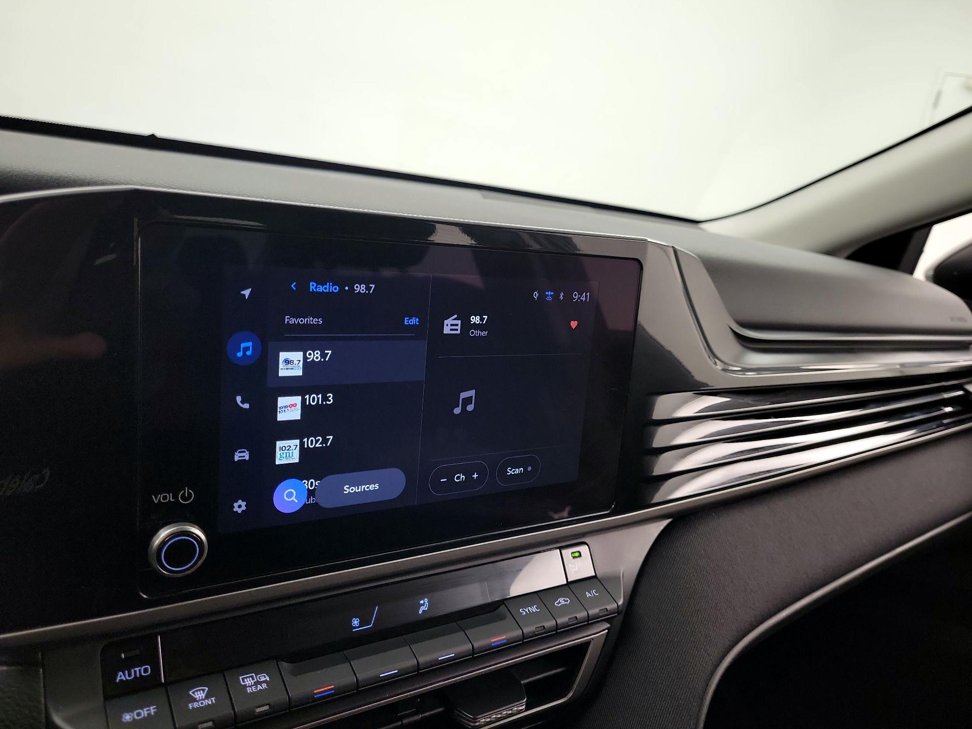 Thumbnail: 2025 Toyota Camry - 15