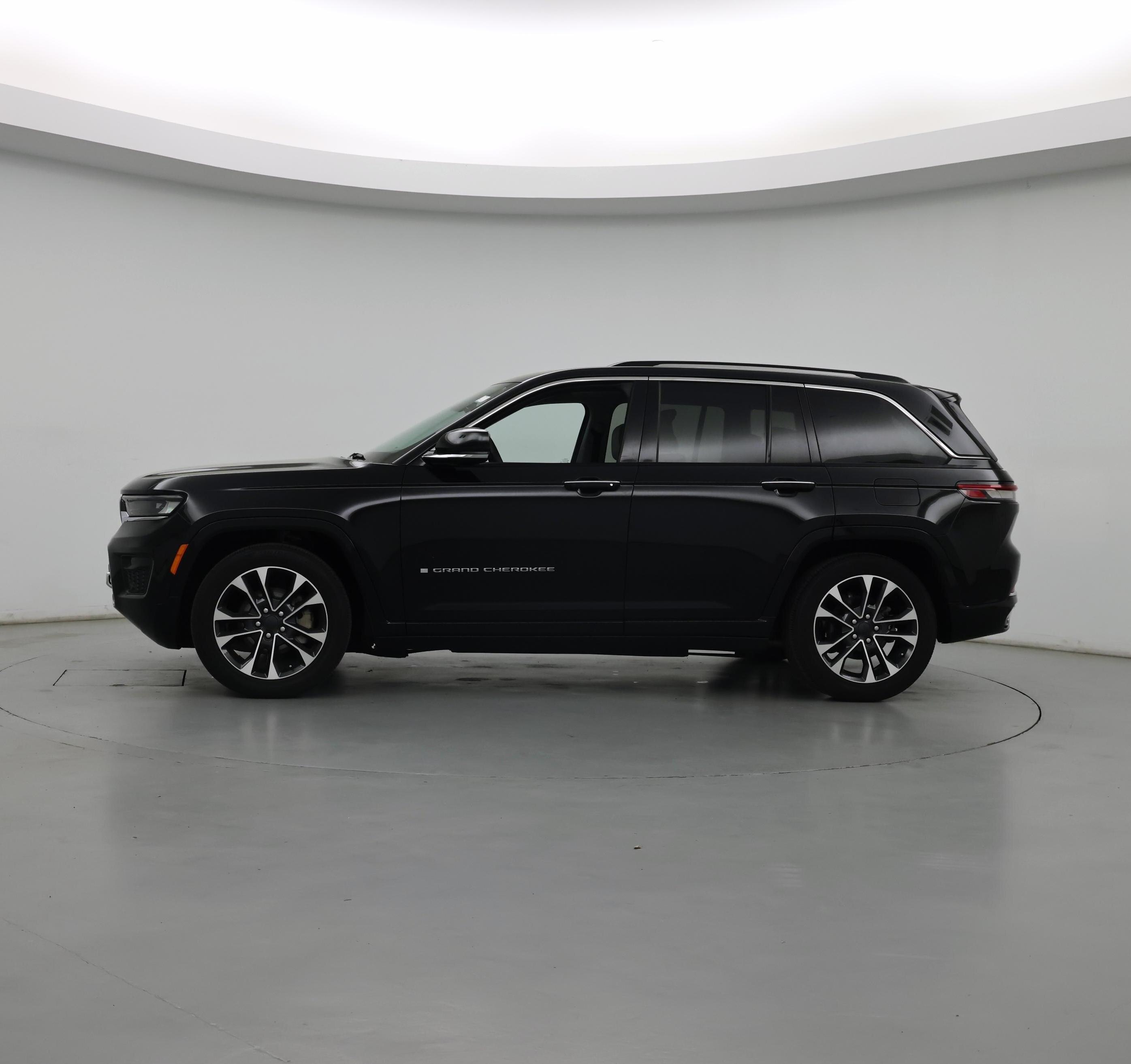 Thumbnail: 2023 Jeep Grand Cherokee - 3